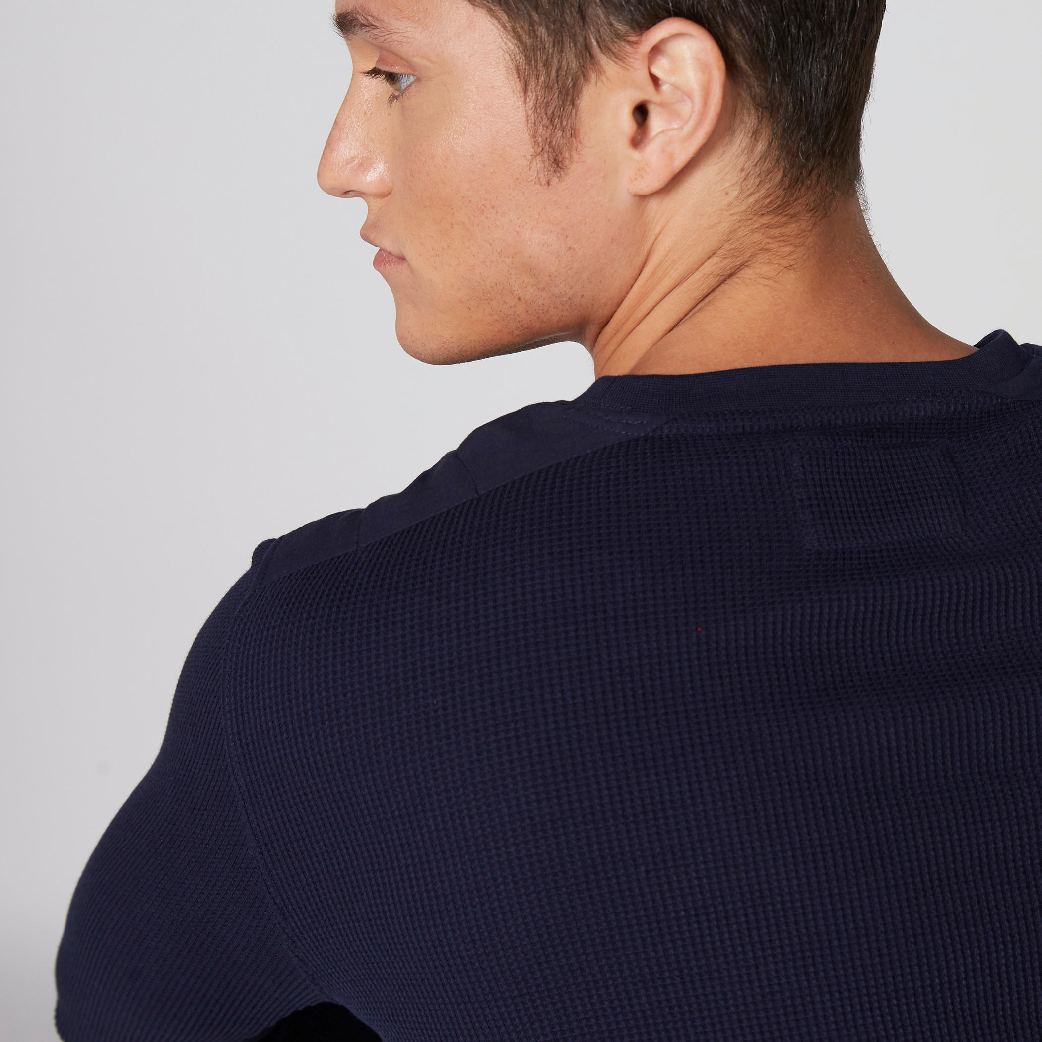 سويت شيرت بارز الملمس بياقة مستديرة وأكمام طويلة-men-winterwear-hoodiesandsweatshirts-image-4