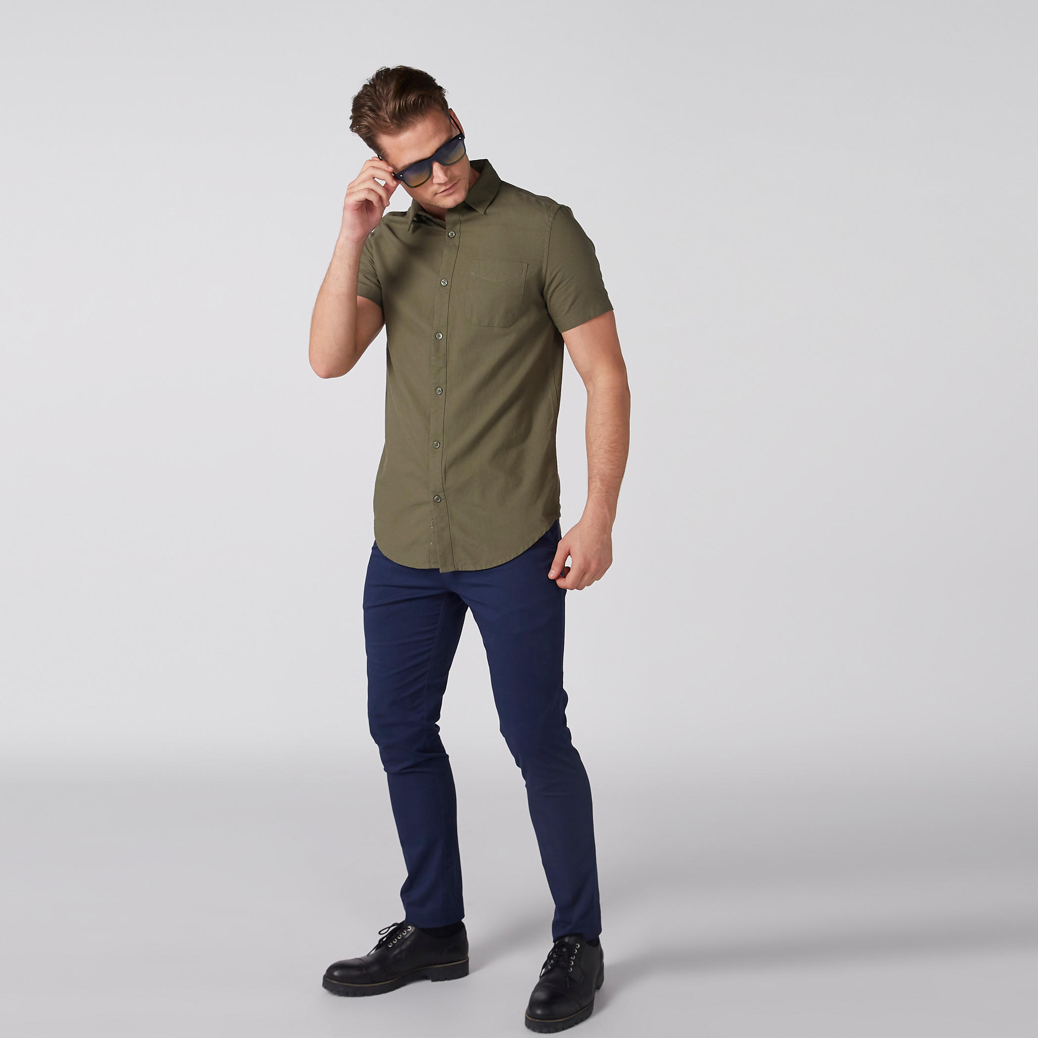 قميص بأكمام قصيرة وأزرار وجيب على الصدر-men-clothing-shirts-image-2
