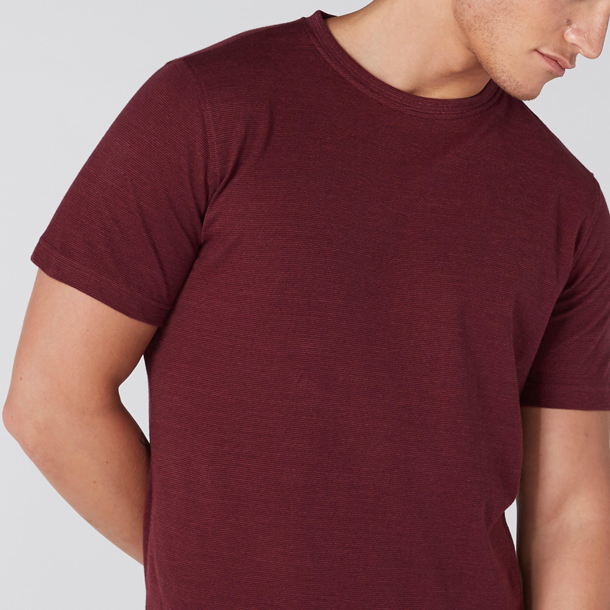 تيشيرت بياقة دائرية وبأكمام قصيرة-men-clothing-tshirtsandpolos-tshirts-image-3