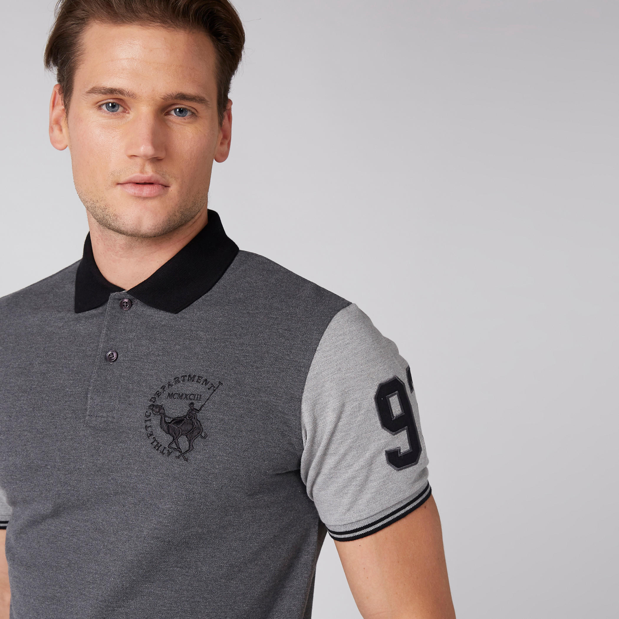 تيشرت بطبعة وياقة بولو وأكمام قصيرة-men-clothing-tshirtsandpolos-polos-image-1