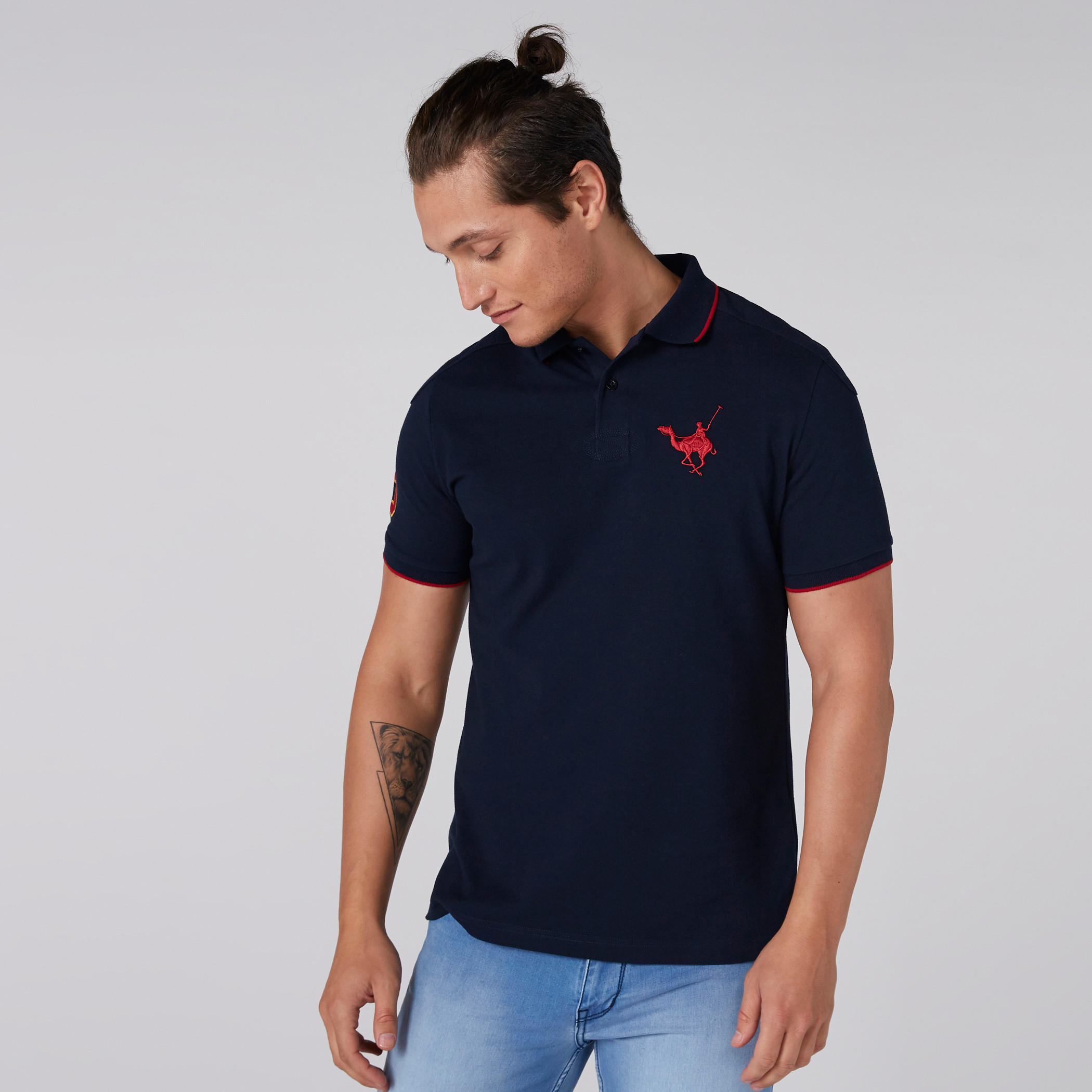 تيشيرت مطرّز بياقة بولو وأكمام قصيرة-men-clothing-tshirtsandpolos-polos-image-1