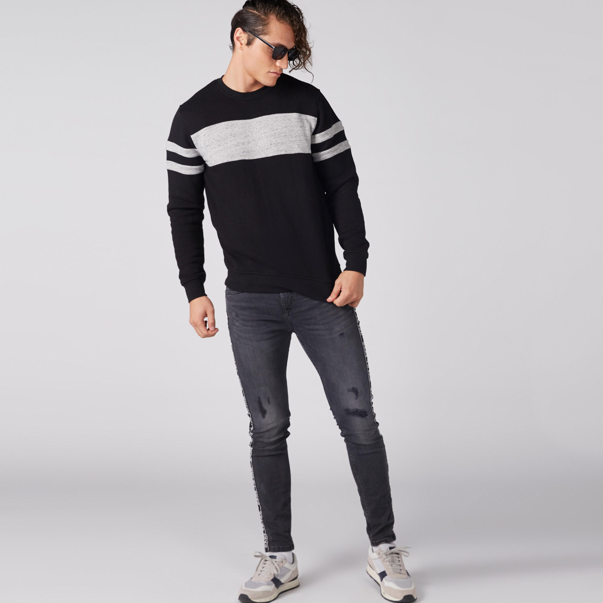 سويت شيرت بأكمام طويلة-men-winterwear-hoodiesandsweatshirts-image-1