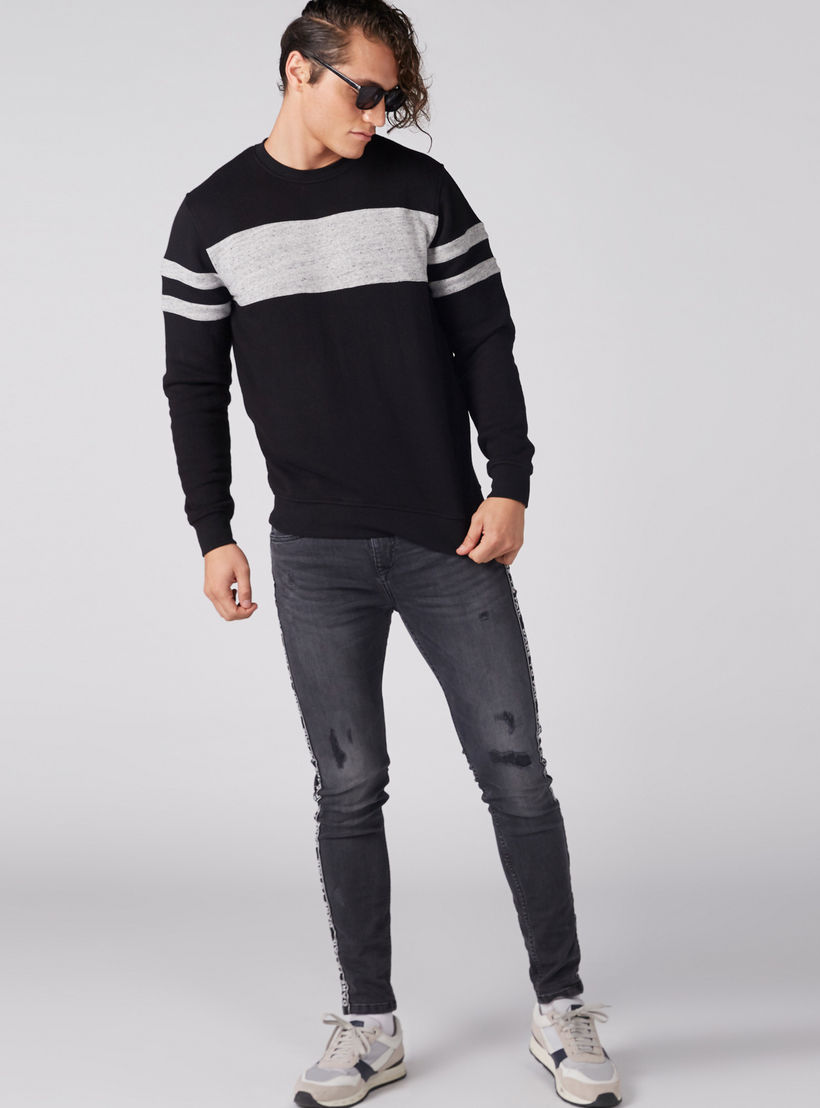 سويت شيرت بأكمام طويلة-men-winterwear-hoodiesandsweatshirts-image-1