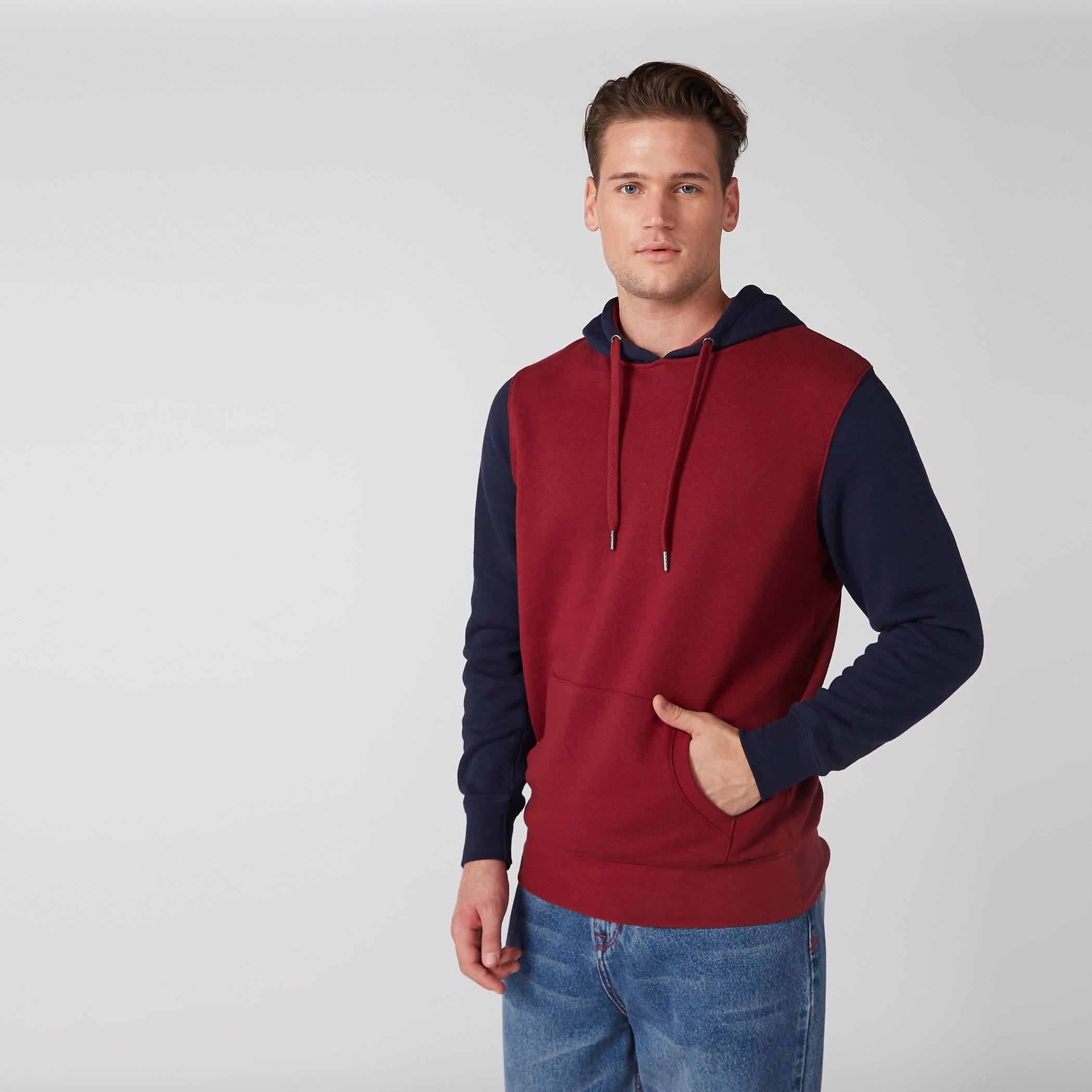 سويت شيرت بأكمام طويلة وجيوب وقبعة-men-winterwear-hoodiesandsweatshirts-image-1