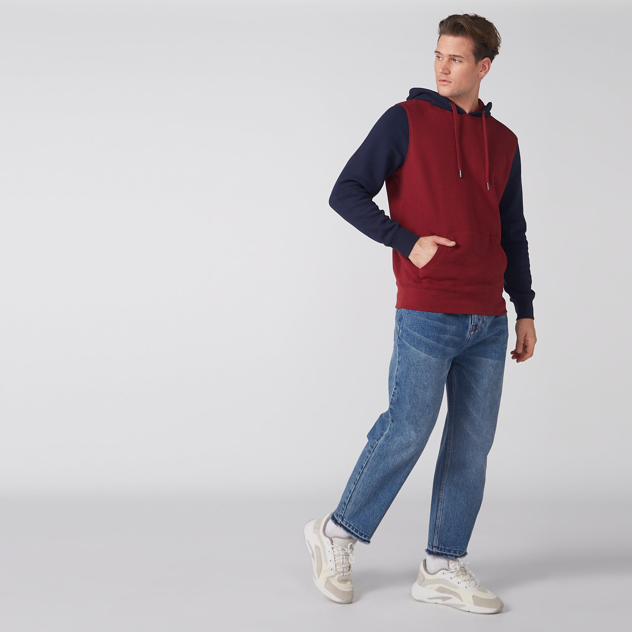 سويت شيرت بأكمام طويلة وجيوب وقبعة-men-winterwear-hoodiesandsweatshirts-image-3