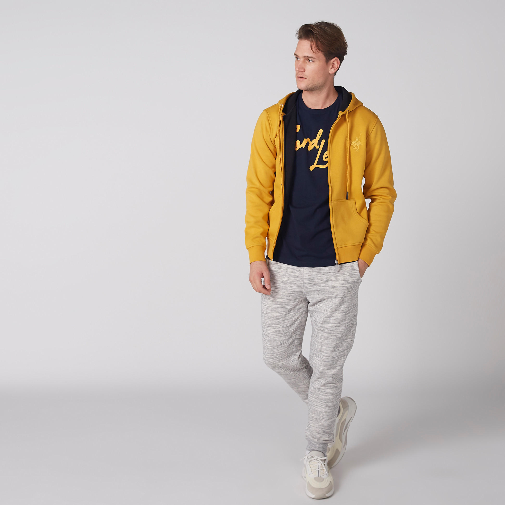 بنطال رياضي طويل ميلانج بطبعات وخصر مطاطي-men-clothing-bottoms-joggers-image-1
