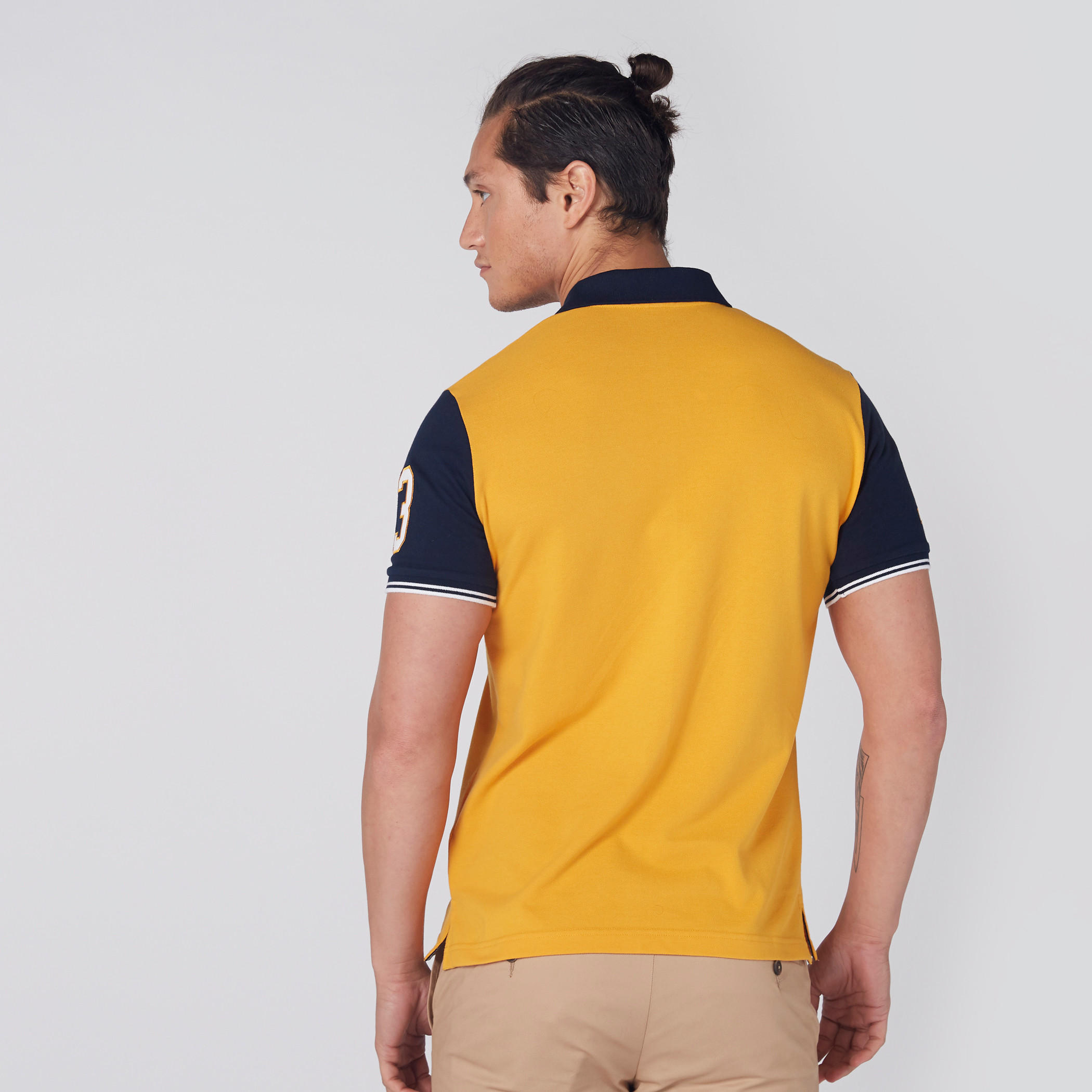 تيشرت بنقش مطبوع وياقة بولو وأكمام قصيرة-men-clothing-tshirtsandpolos-polos-image-2