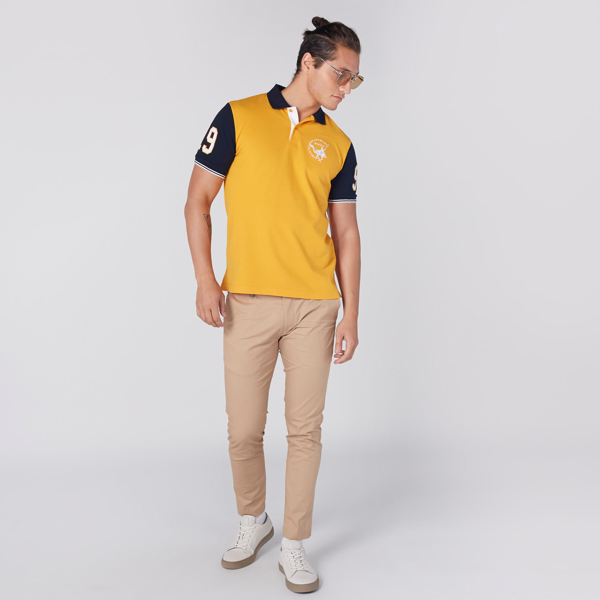 تيشرت بنقش مطبوع وياقة بولو وأكمام قصيرة-men-clothing-tshirtsandpolos-polos-image-4