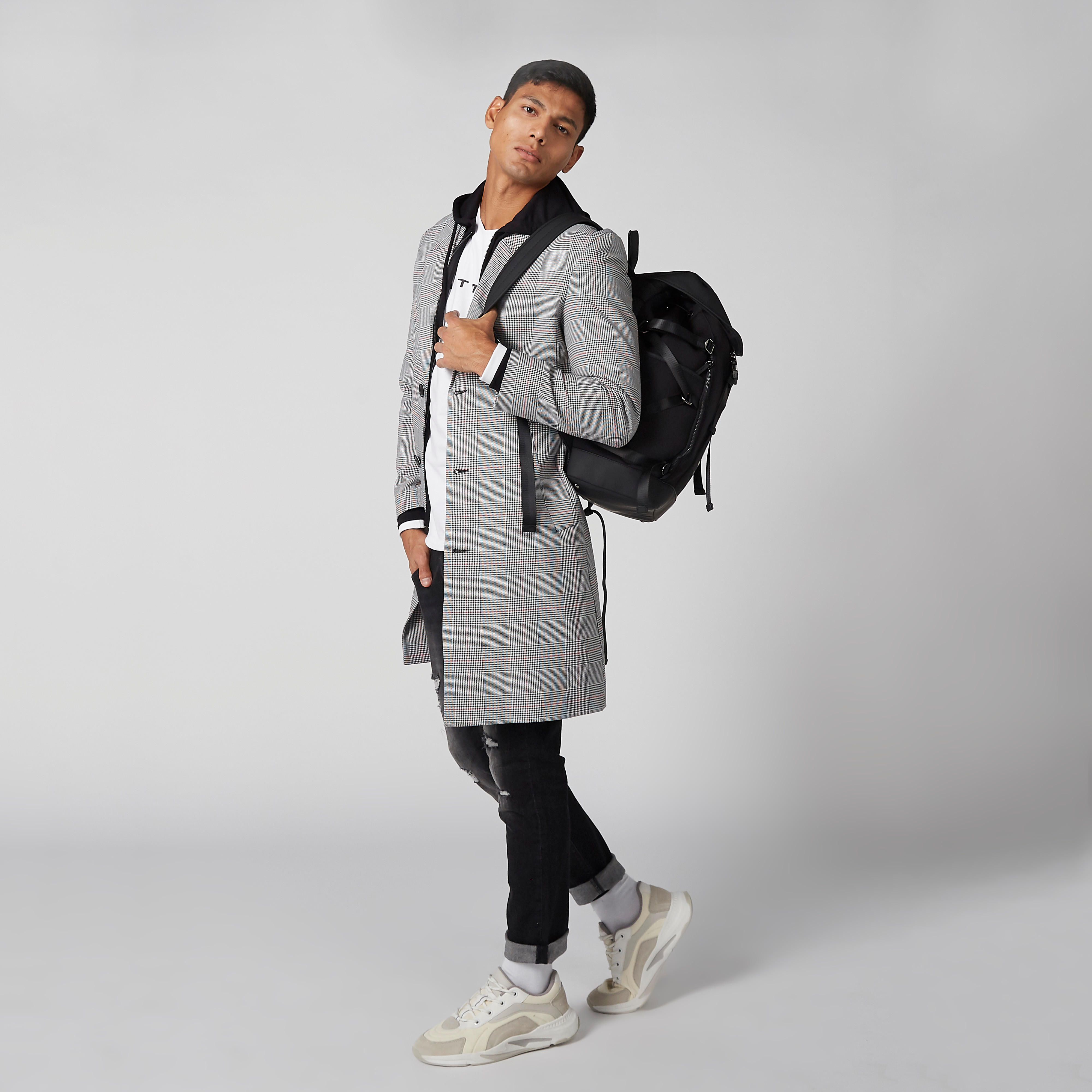 جاكيت بأكمام طويلة وسحّاب إغلاق وجيوب-men-clothing-jacketsandblazers-jackets-image-4
