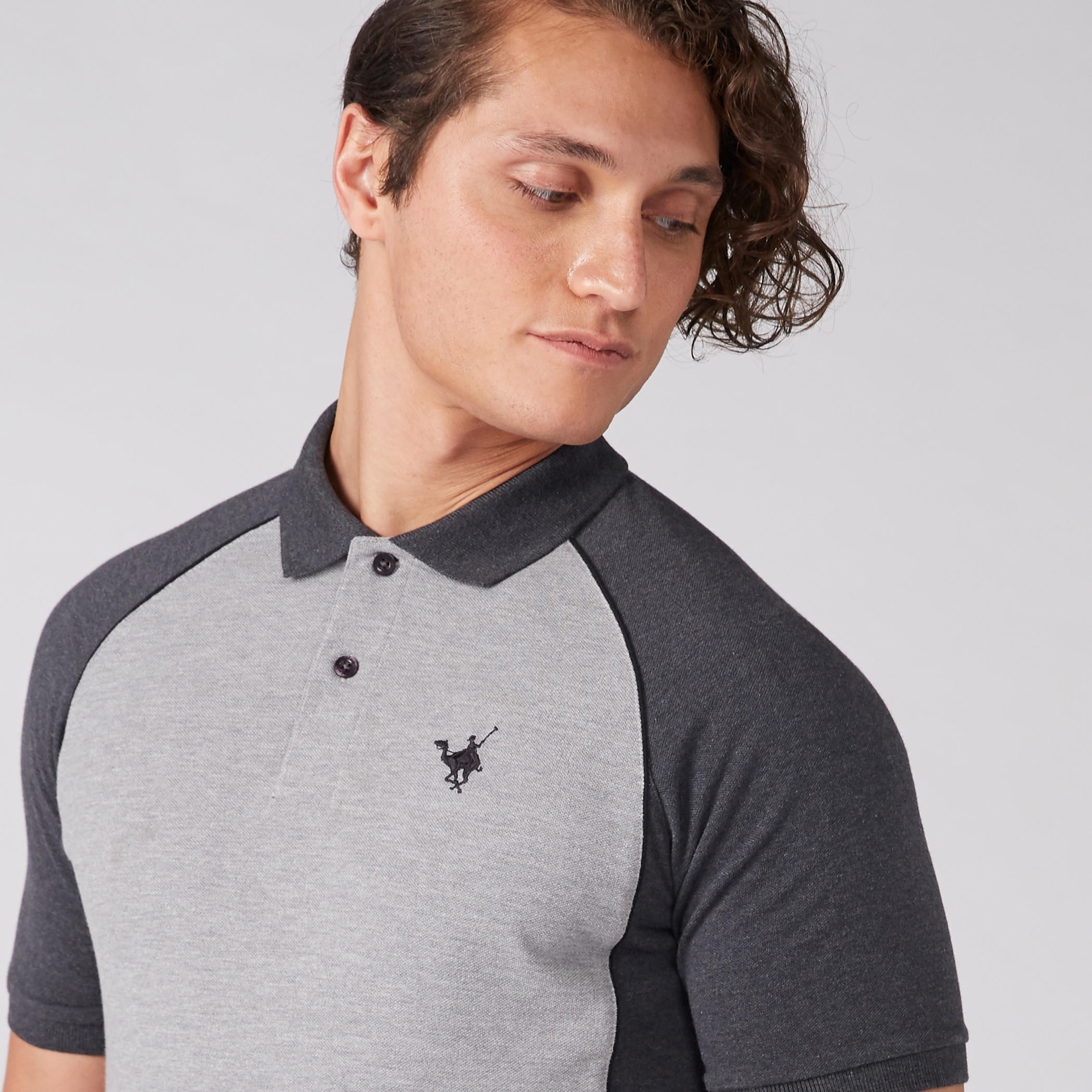 تيشيرت بياقة بولو وبأكمام قصيرة-men-clothing-tshirtsandpolos-polos-image-2