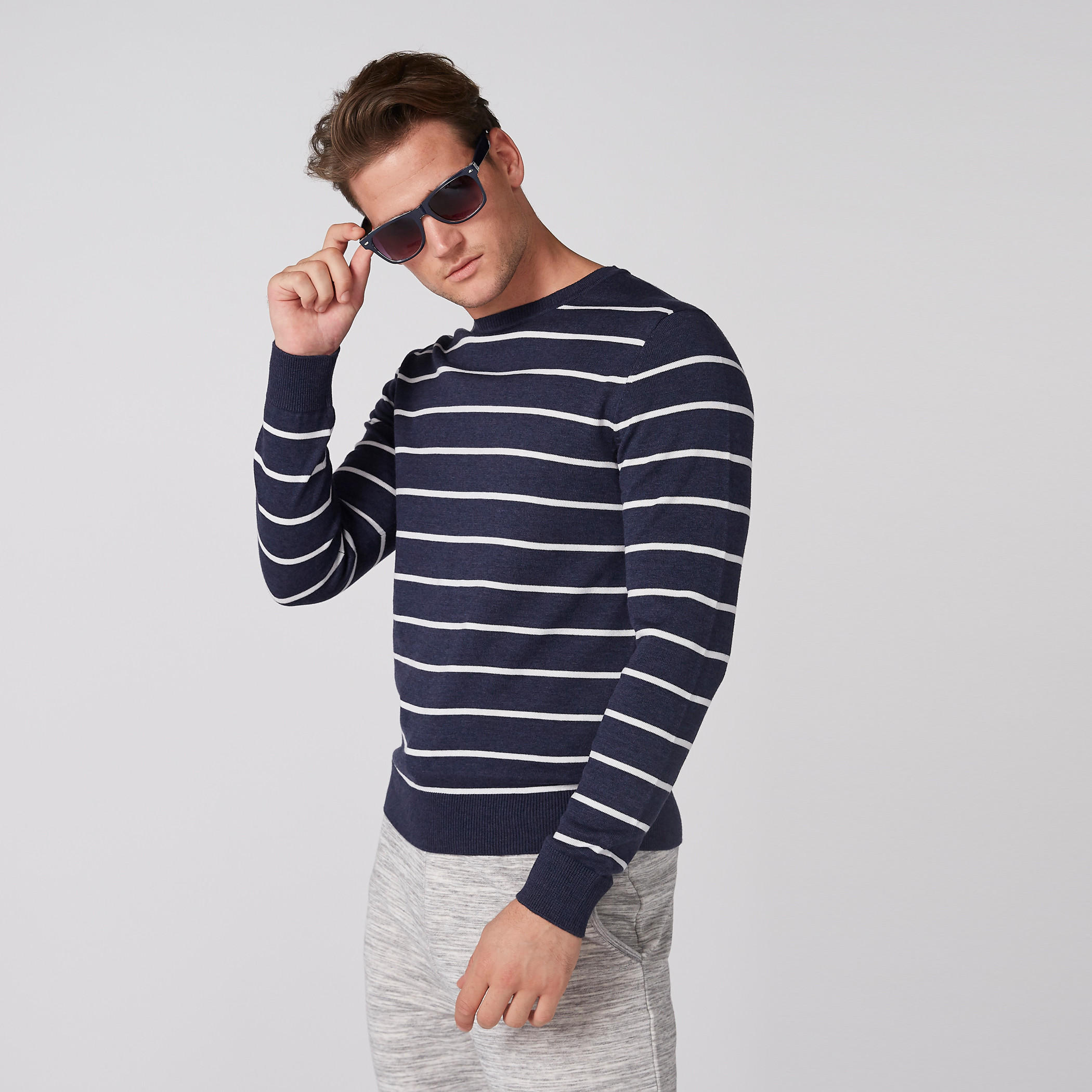 سويتر مقلّم بياقة مستديرة وأكمام طويلة-men-clothing-sweatersandpullovers-image-4