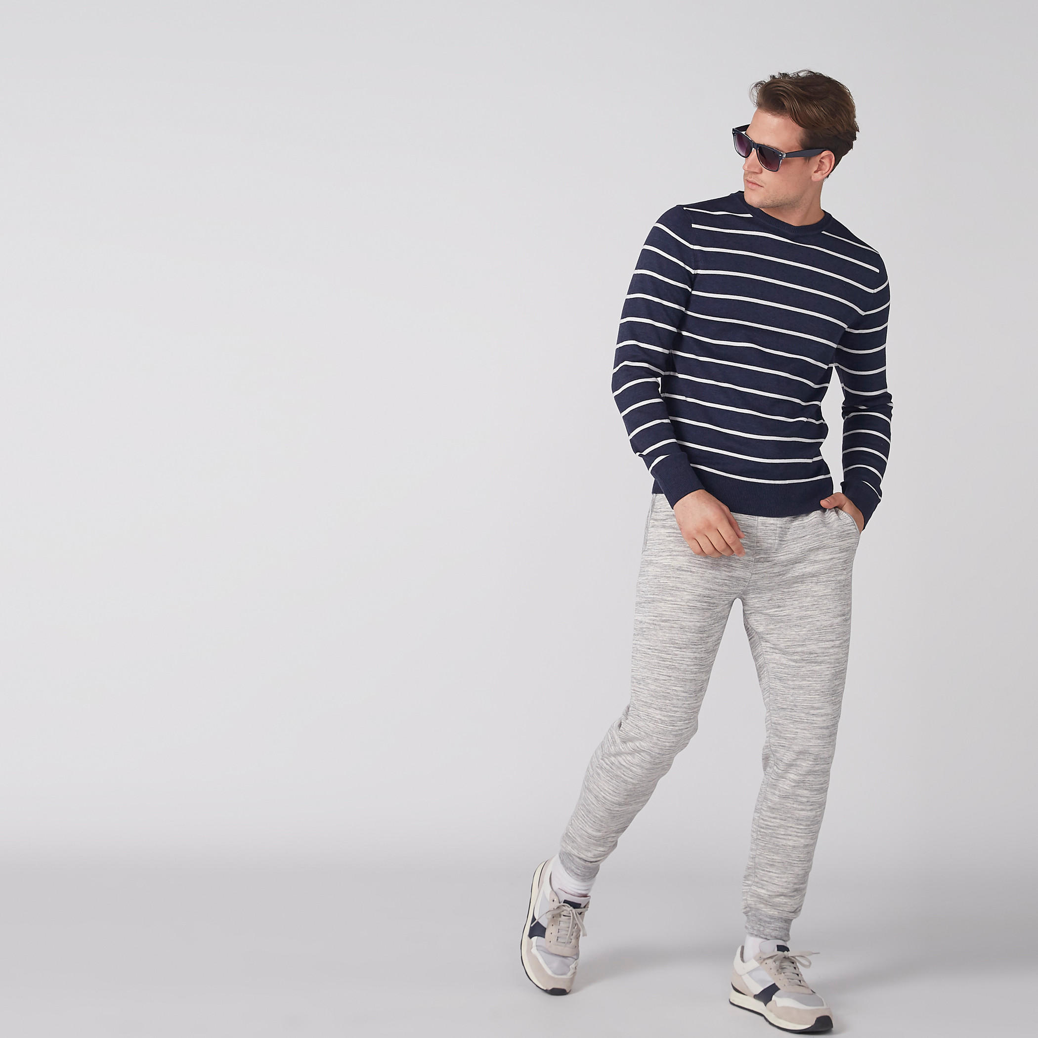 سويتر مقلّم بياقة مستديرة وأكمام طويلة-men-clothing-sweatersandpullovers-image-3