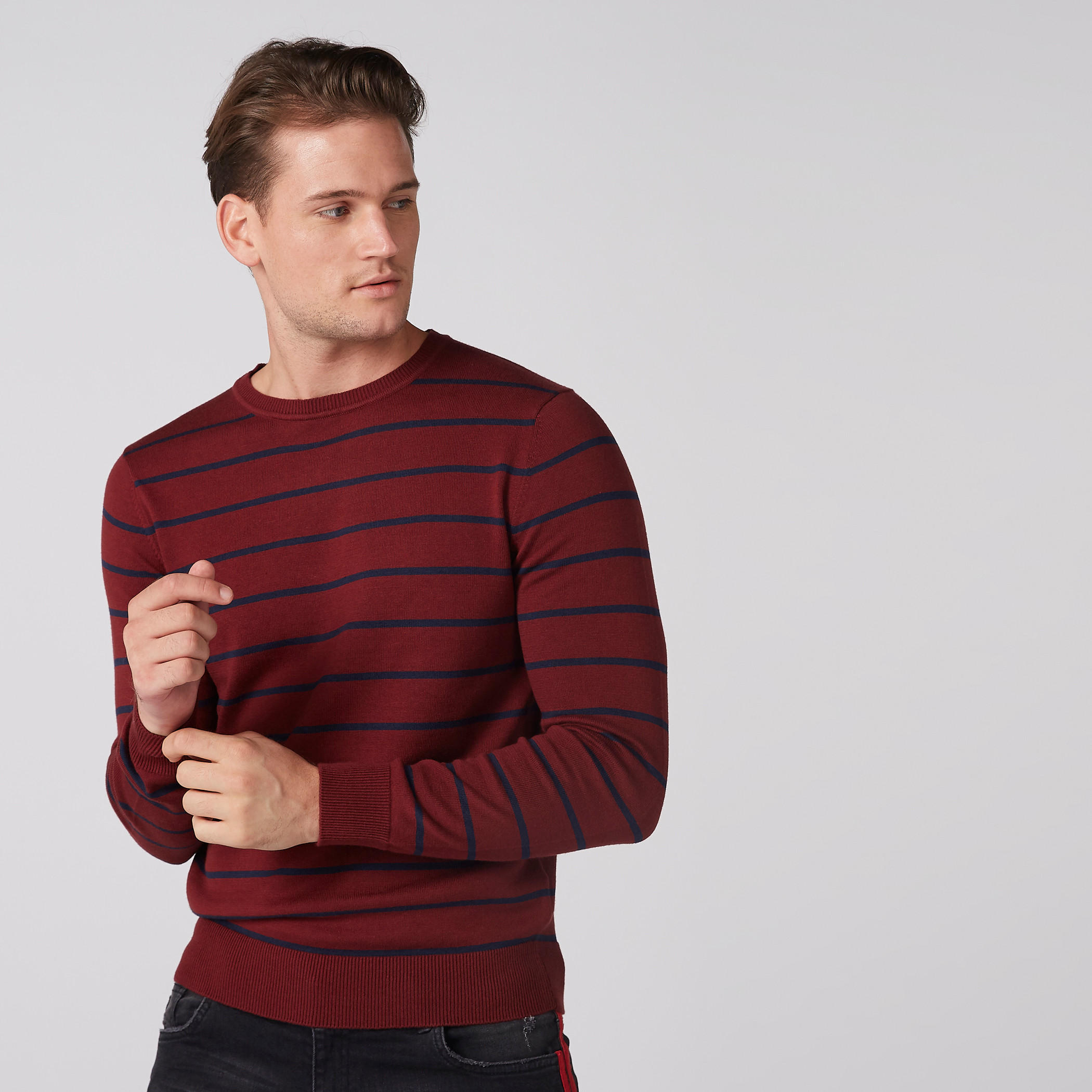 سويتر مقلّم بياقة مستديرة وأكمام طويلة-men-clothing-sweatersandpullovers-image-5