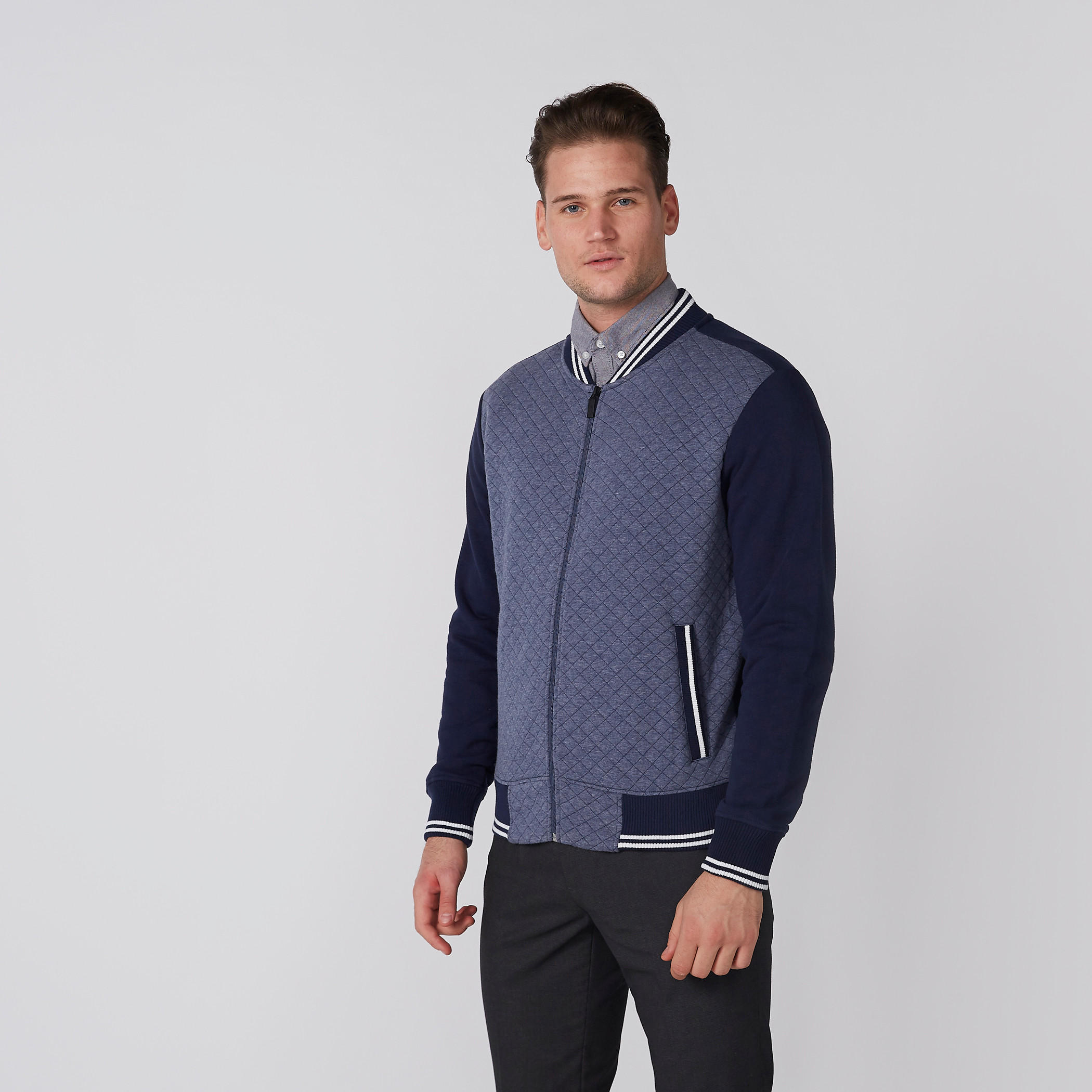جاكيت بومبر بارز الملمس بسحّاب إغلاق وجيوب-men-clothing-jacketsandblazers-jackets-image-4