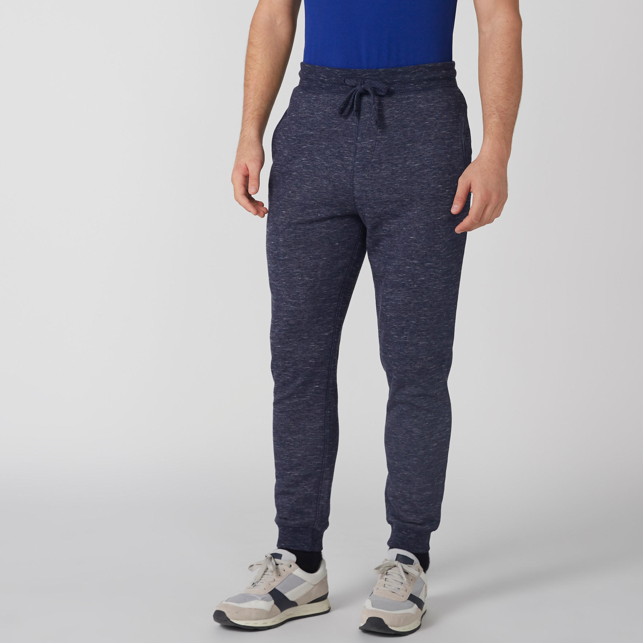 بنطال رياضي بجيوب وربّاط-men-clothing-bottoms-joggers-image-1