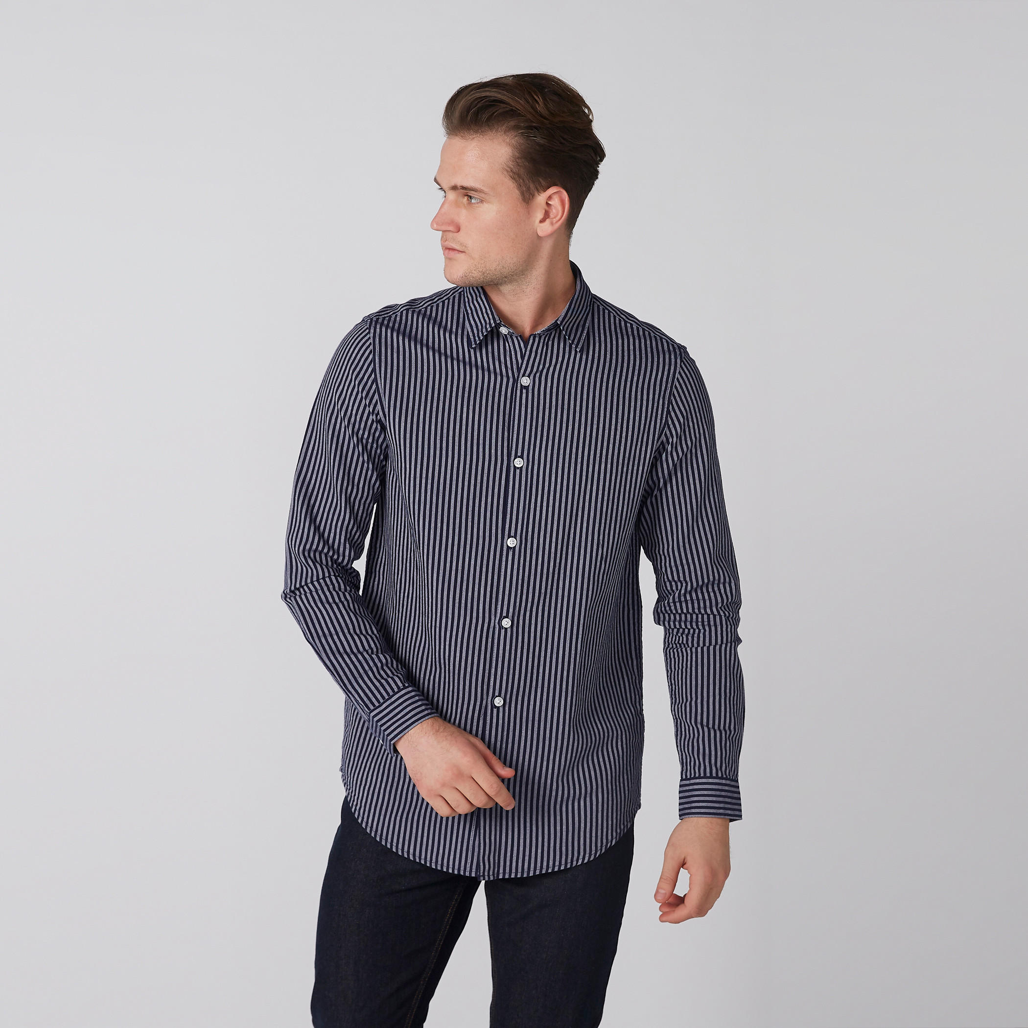 قميص مقلّم بأكمام طويلة وأزرار-men-clothing-shirts-image-4