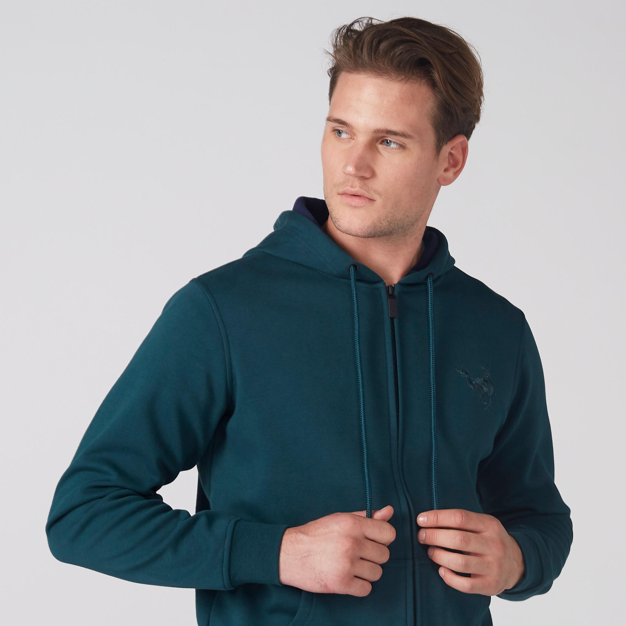 جاكيت بقبعة وسحّاب إغلاق وجيوب-men-winterwear-hoodiesandsweatshirts-image-1