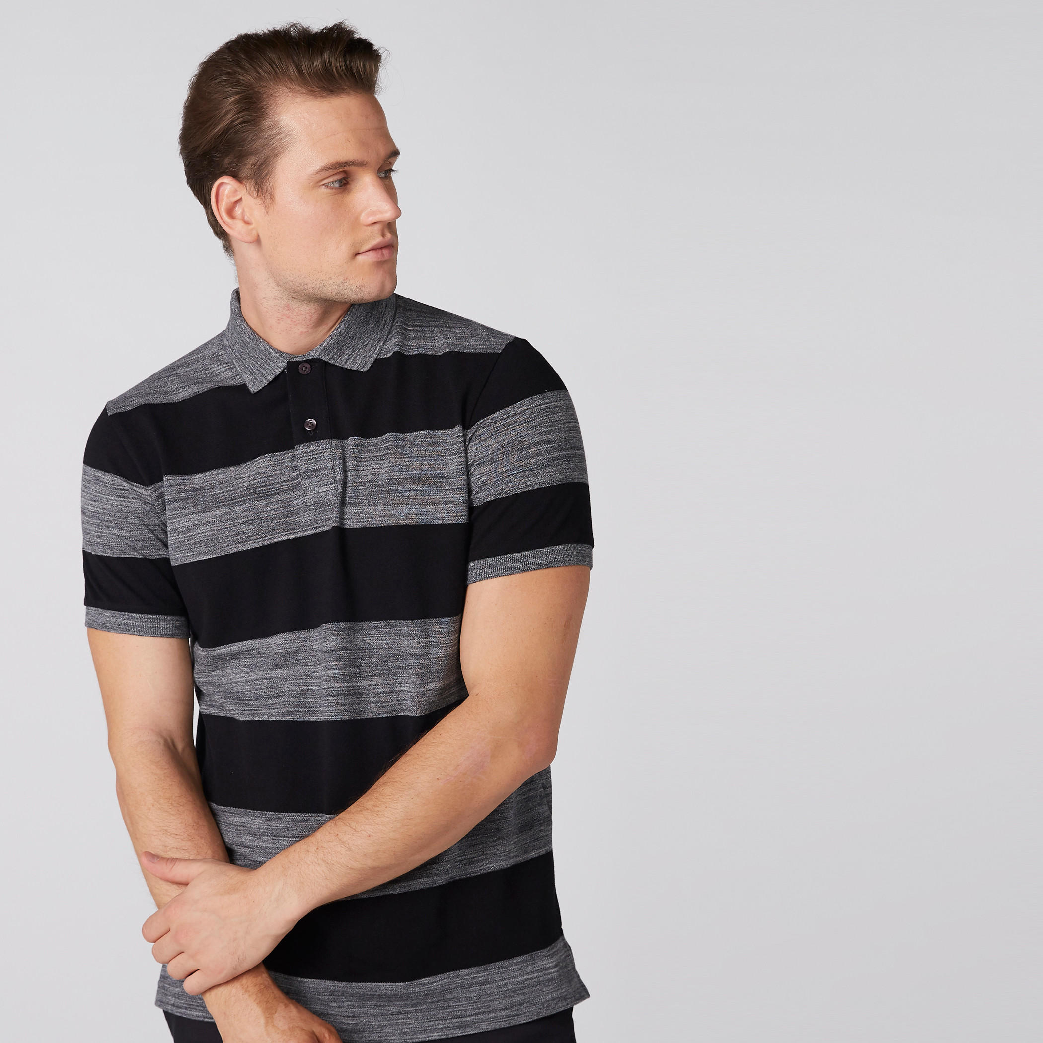 تيشيرت مقلّم بياقة بولو وأكمام قصيرة-men-clothing-tshirtsandpolos-polos-image-1