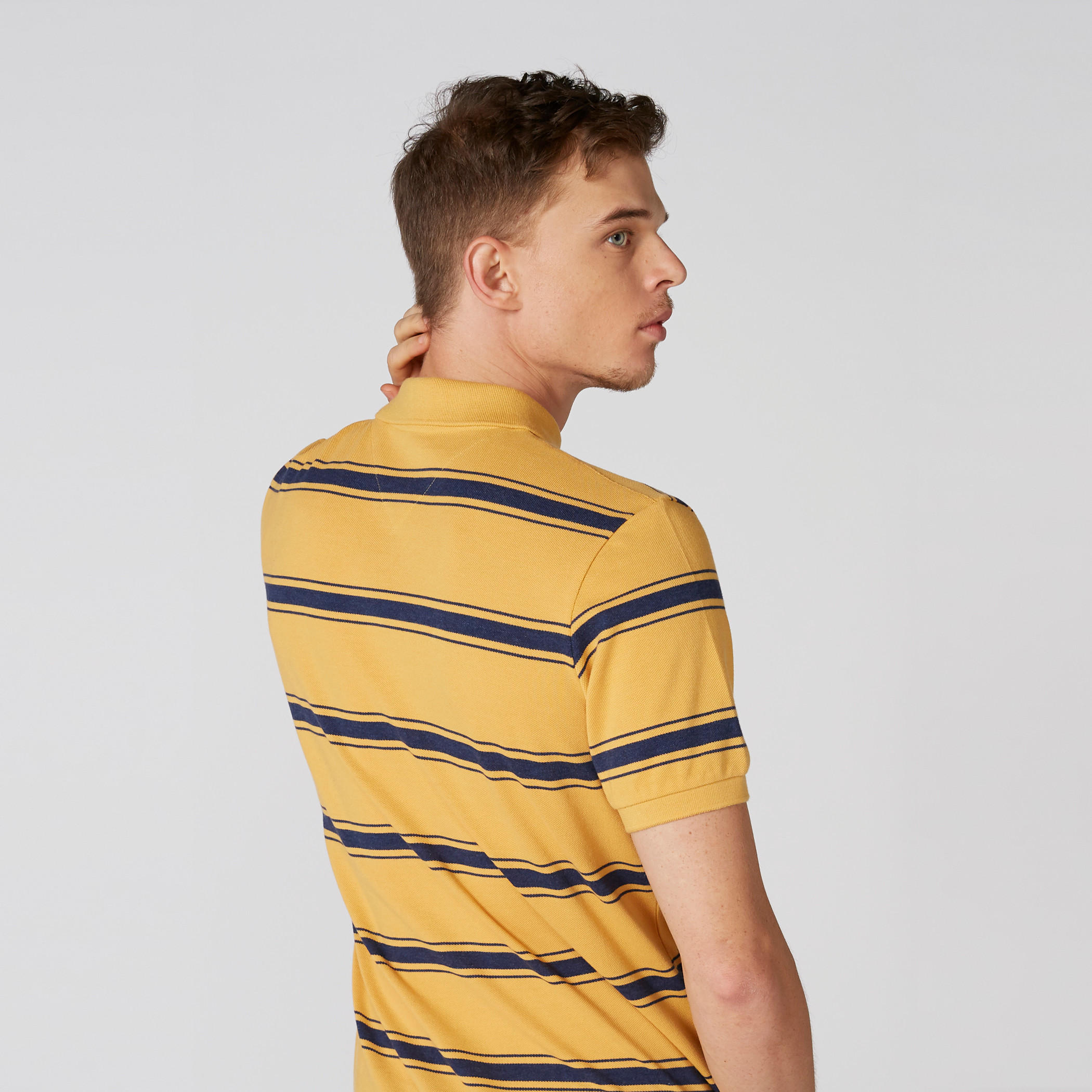 تيشيرت مقلّم بياقة بولو وأكمام قصيرة-men-clothing-tshirtsandpolos-polos-image-2