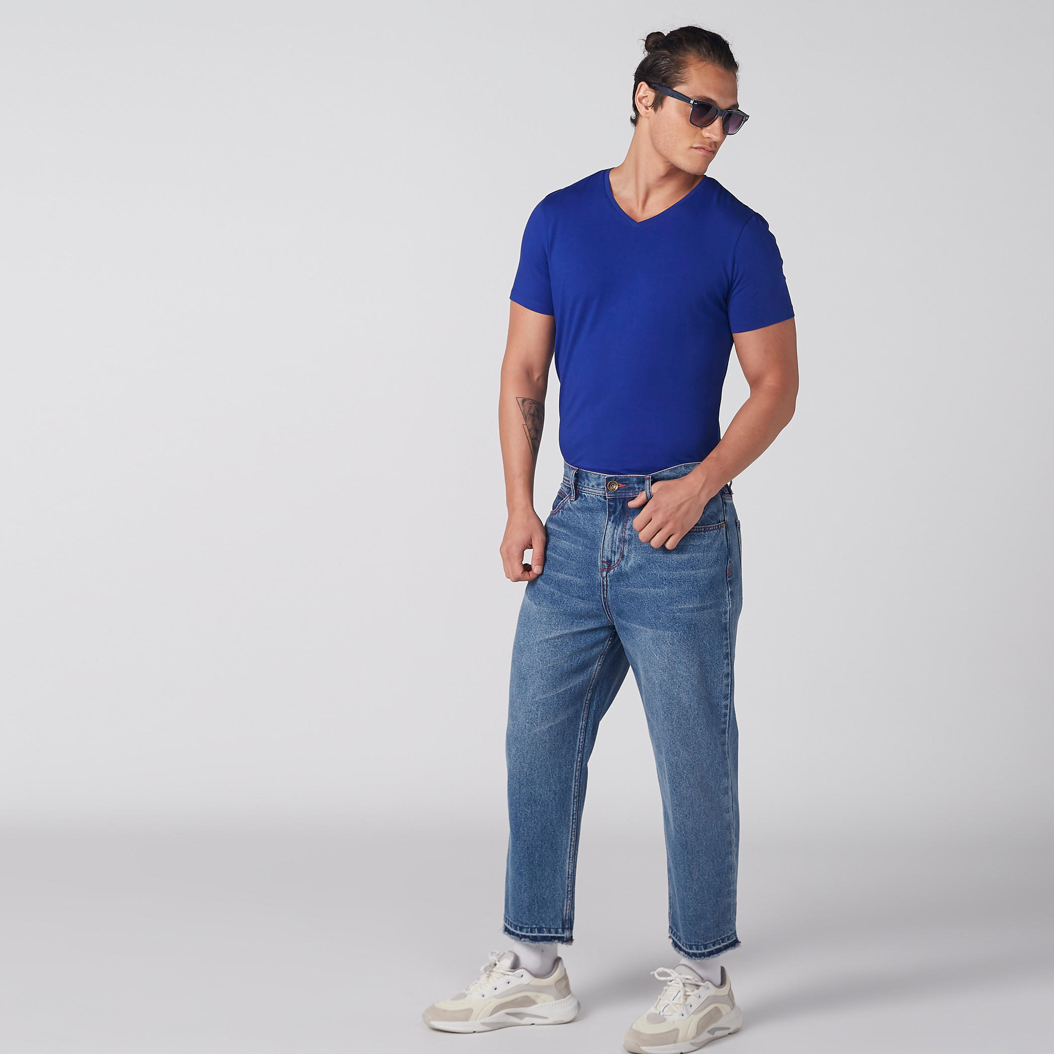 V-Neck T-Shirt with Short Sleeves-men-clothing-tshirtsandpolos-tshirts-image-4