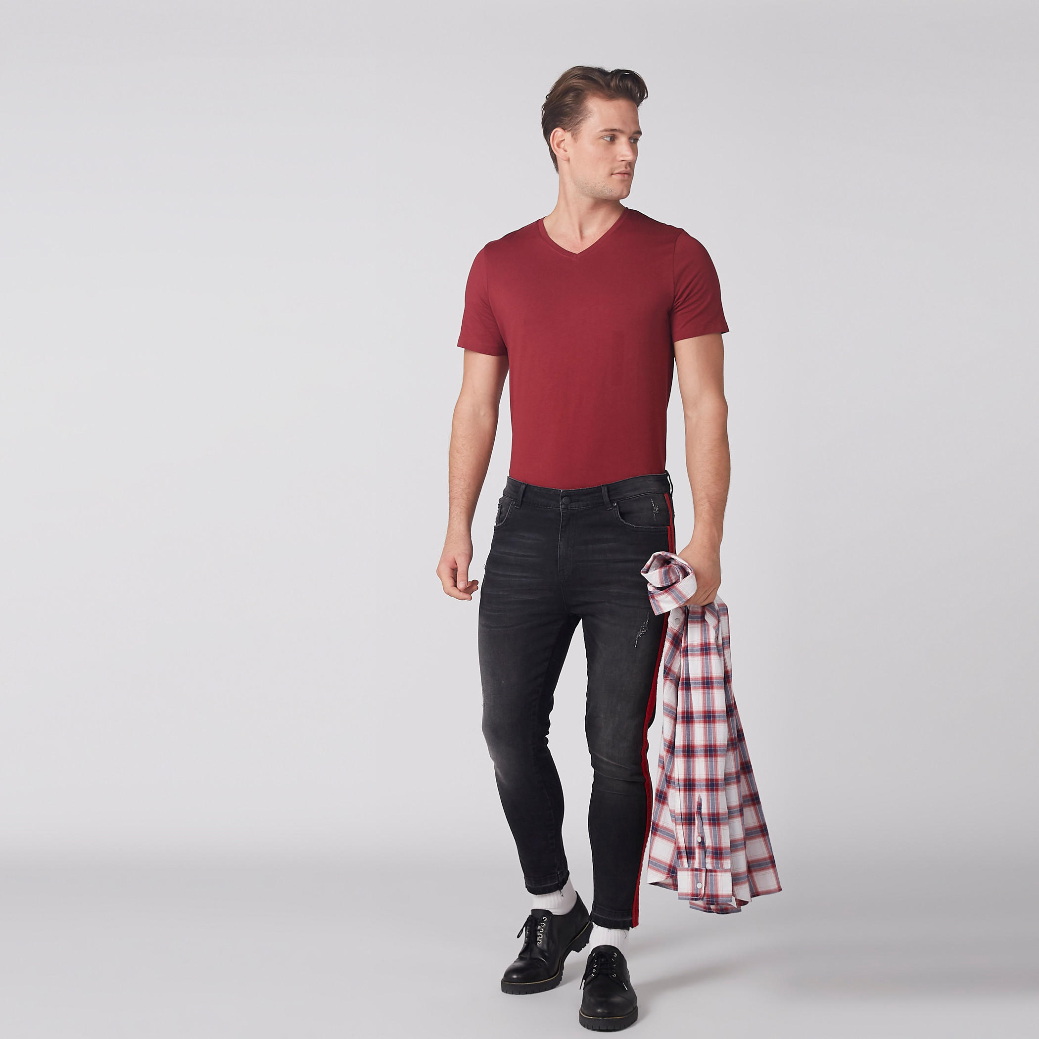 تيشيرت بأكمام قصيرة وياقة فولت-men-clothing-tshirtsandpolos-tshirts-image-2