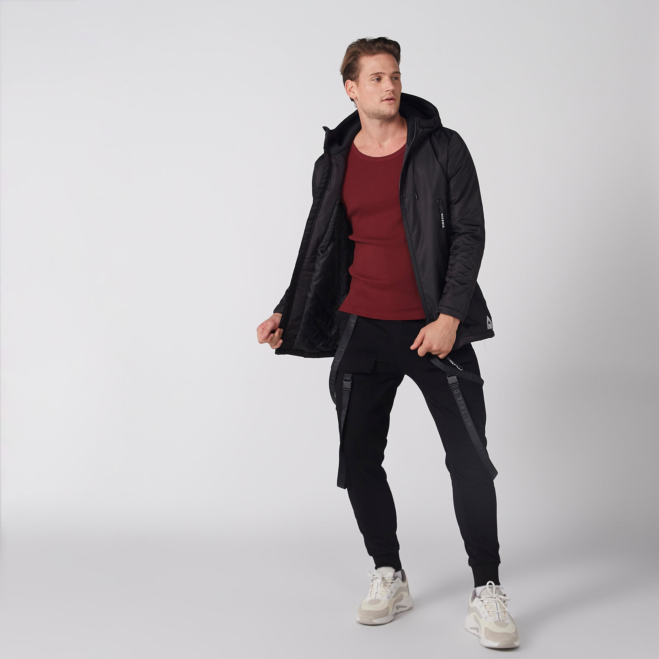 سترة فيست بارزة الملمس دون أكمام بياقة عميقة-men-clothing-tshirtsandpolos-vests-image-2