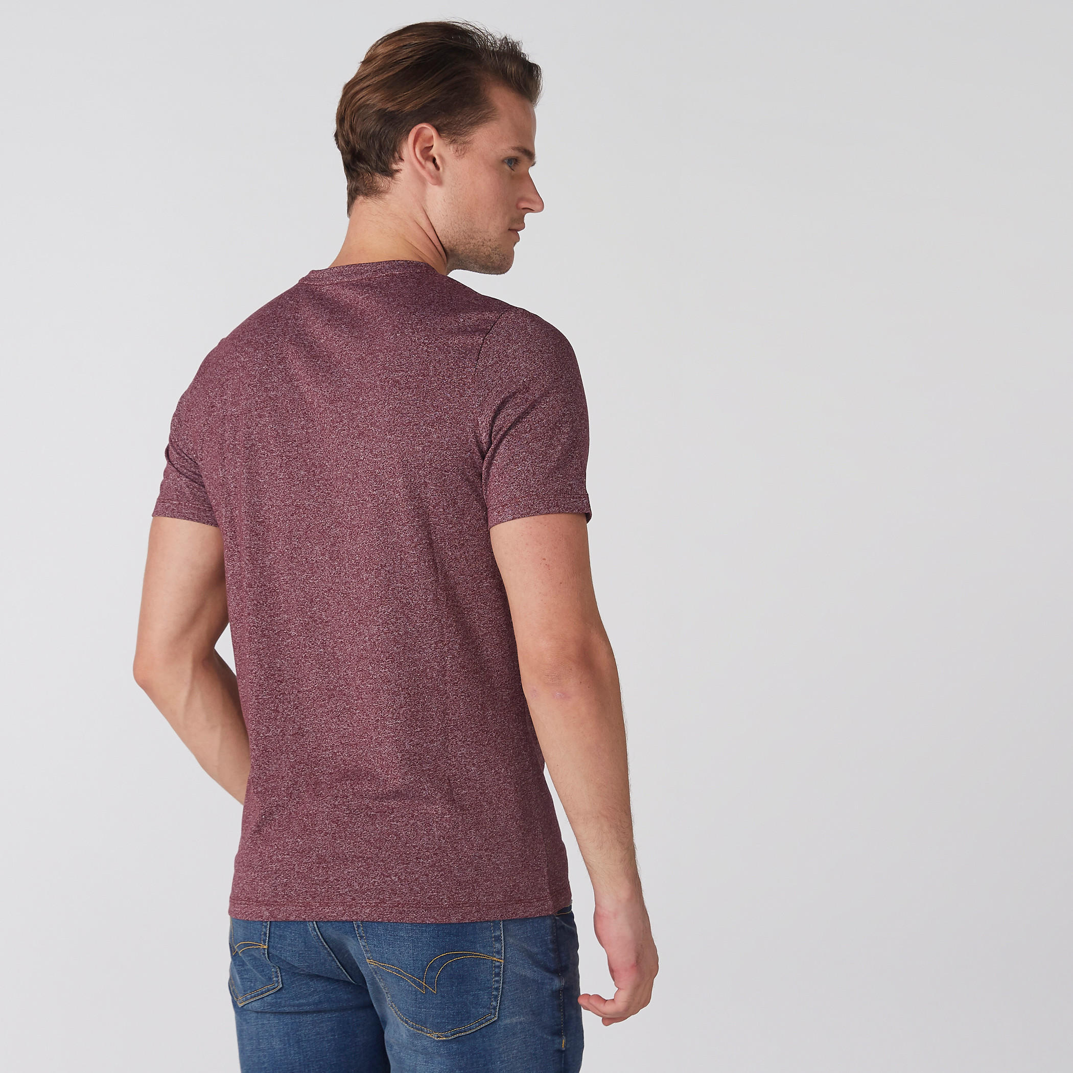تيشيرت بارز الملمس بياقة مستديرة وأكمام قصيرة-men-clothing-tshirtsandpolos-tshirts-image-1