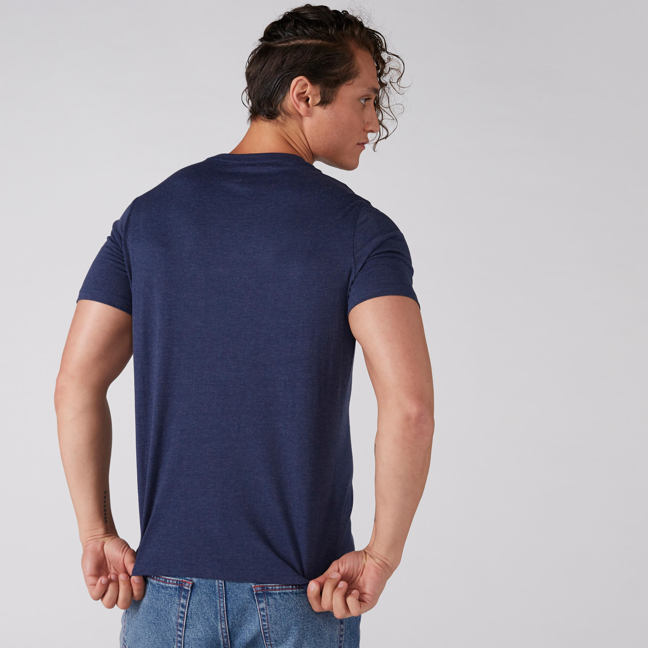 تيشيرت بياقة دائرية وبأكمام قصيرة-men-clothing-tshirtsandpolos-tshirts-image-3
