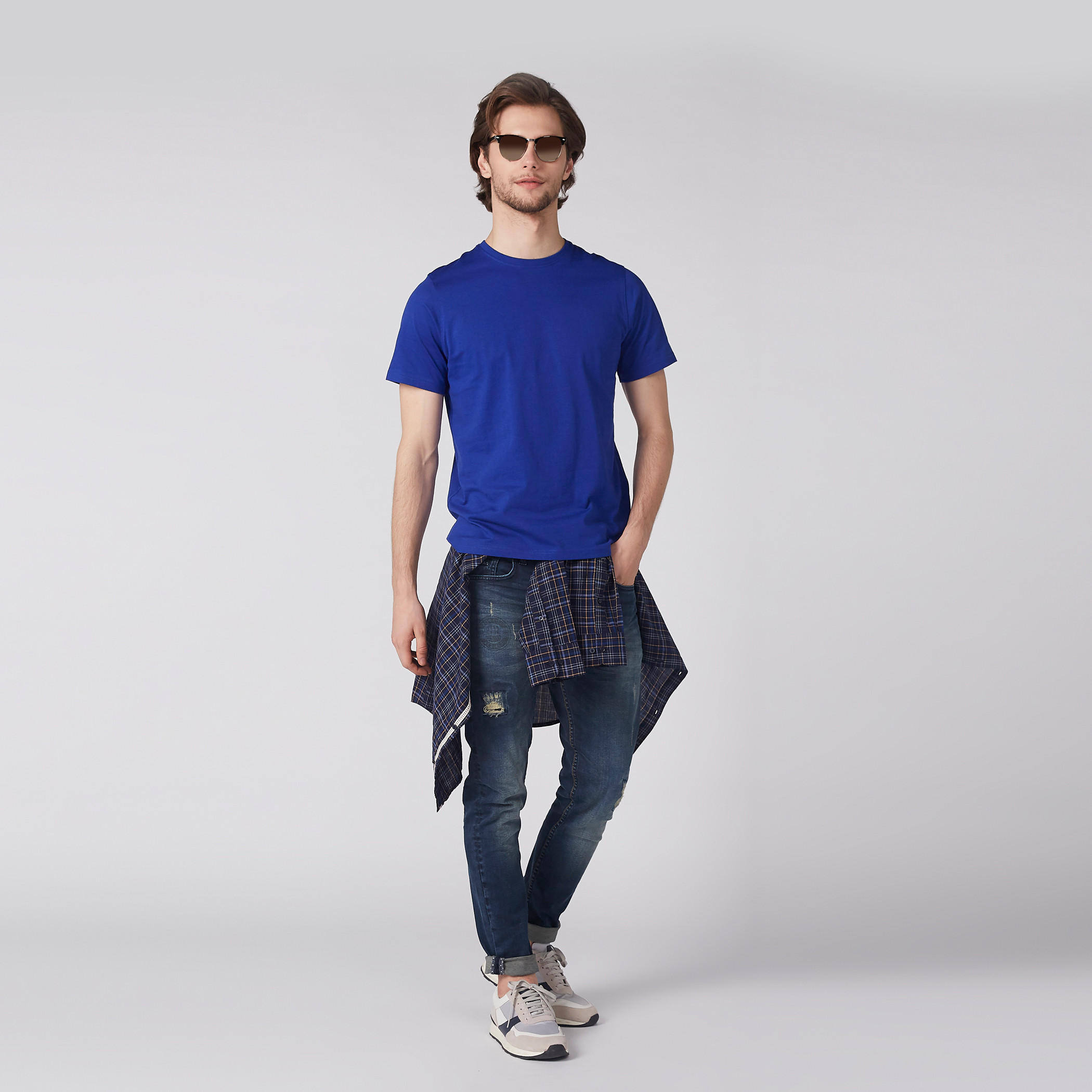 تيشيرت بياقة مستديرة وأكمام قصيرة-men-clothing-tshirtsandpolos-tshirts-image-2