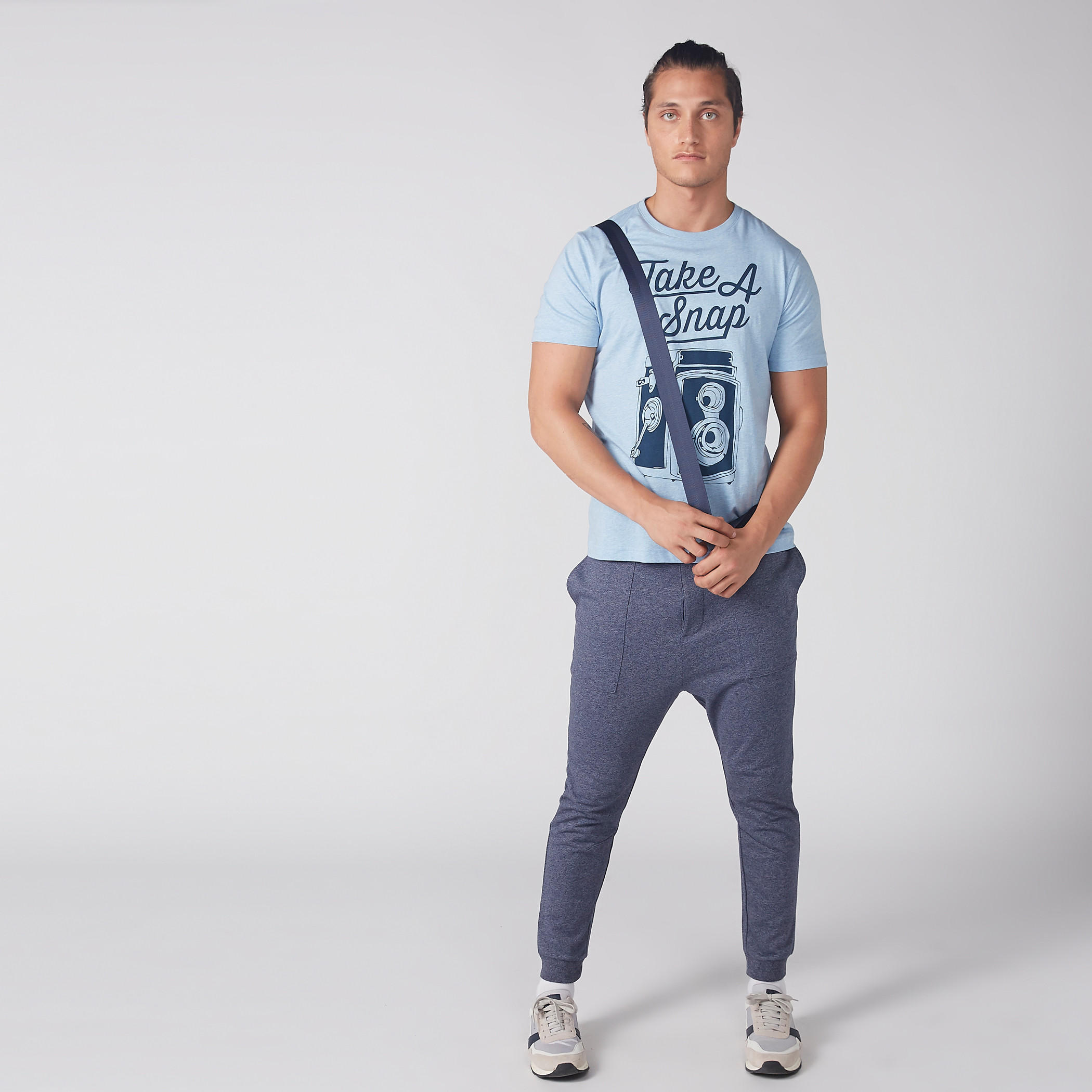تيشيرت بياقة مستديرة وأكمام قصيرة وطبعات-men-clothing-tshirtsandpolos-tshirts-image-3