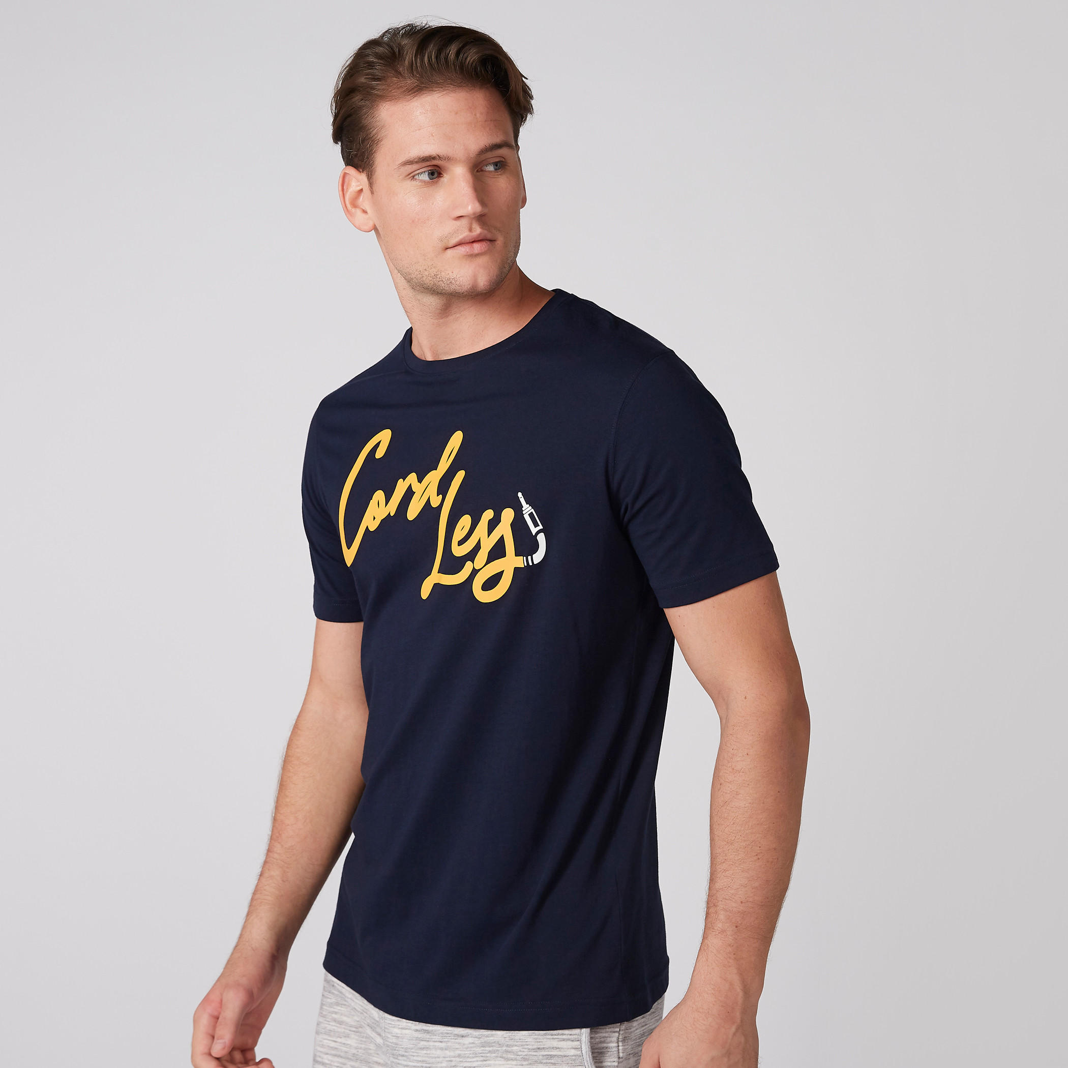 تيشيرت بياقة مستديرة وأكمام قصيرة وطبعات-men-clothing-tshirtsandpolos-tshirts-image-1