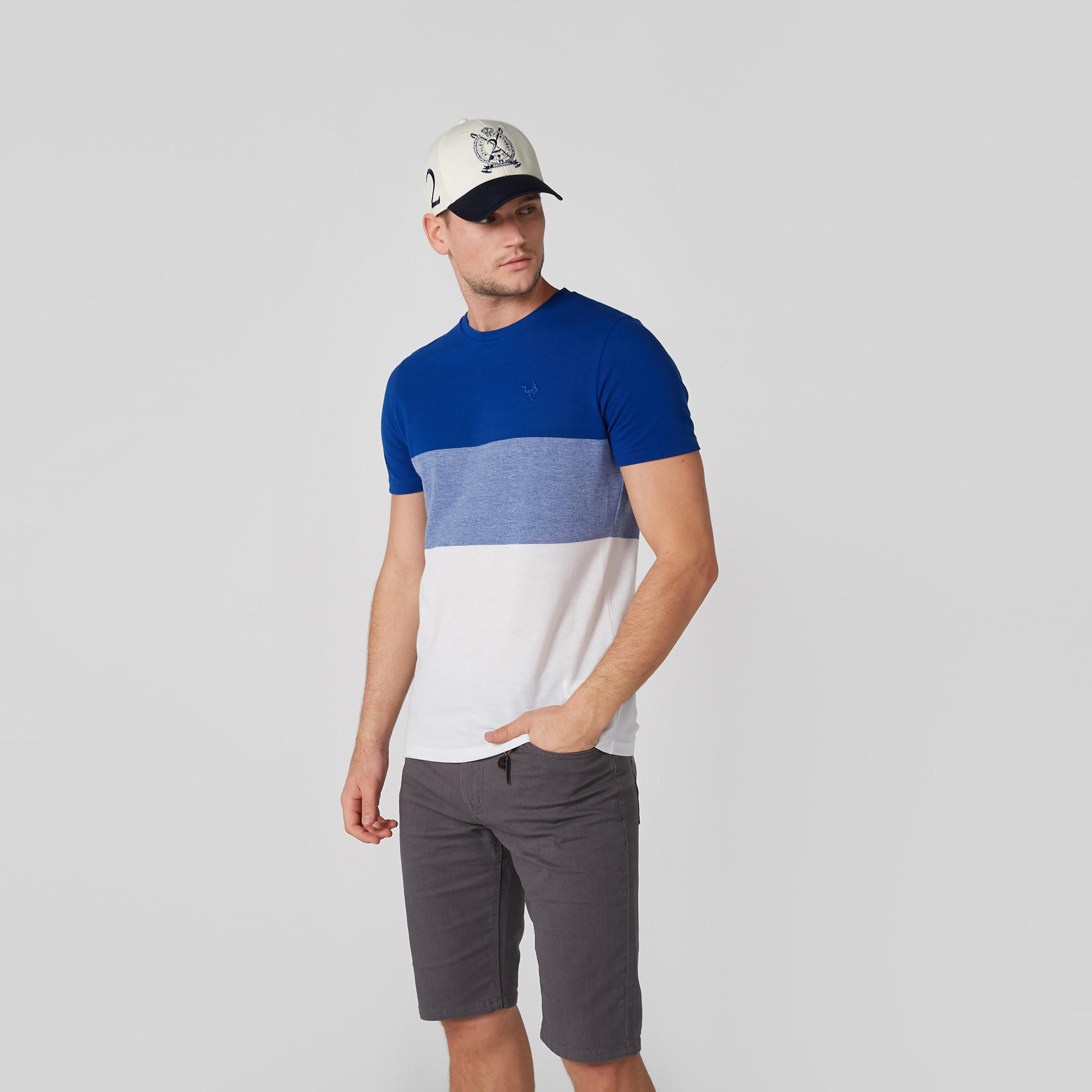 Crew Neck T-Shirt in Regular Fit with Short Sleeves-men-clothing-tshirtsandpolos-tshirts-image-1