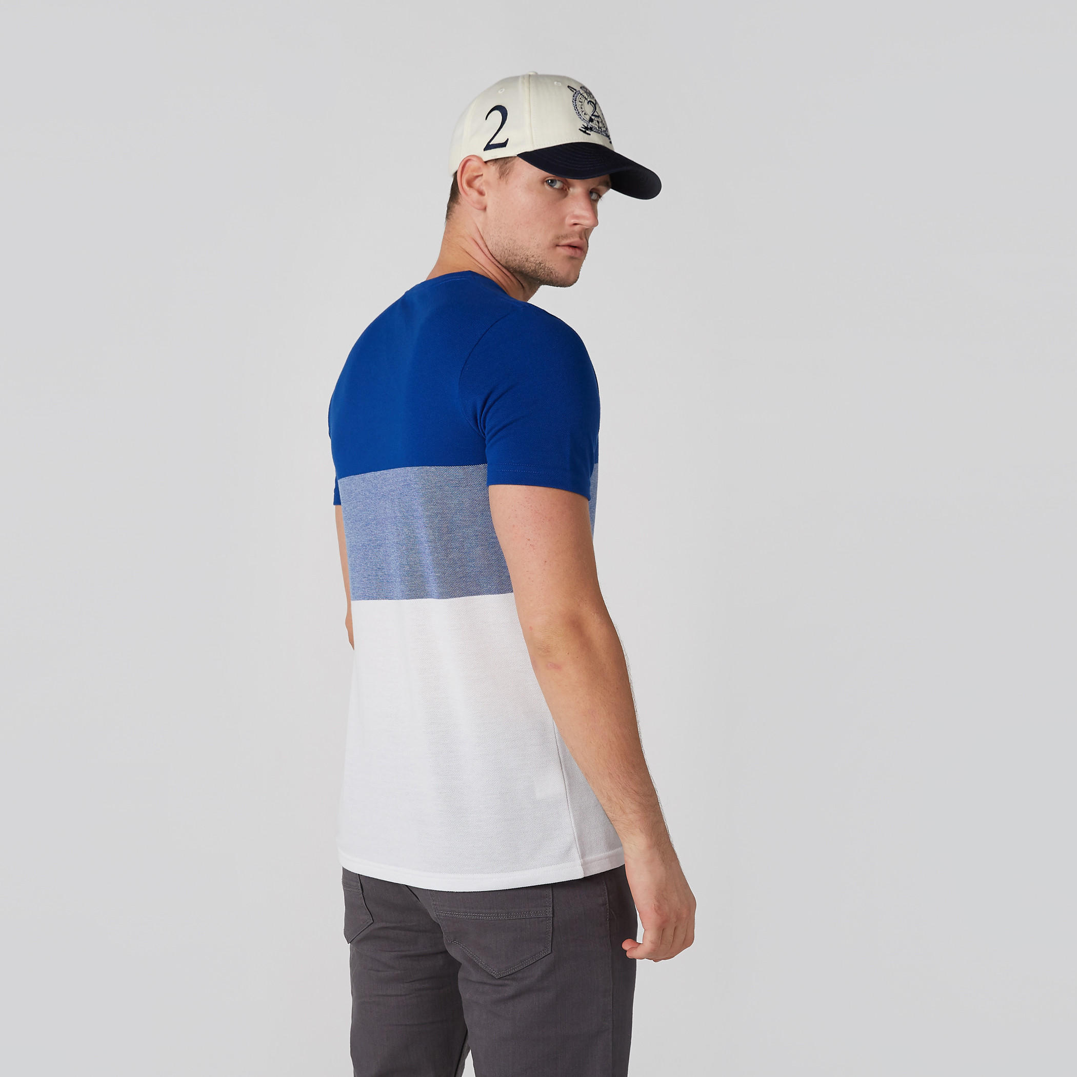 Crew Neck T-Shirt in Regular Fit with Short Sleeves-men-clothing-tshirtsandpolos-tshirts-image-4