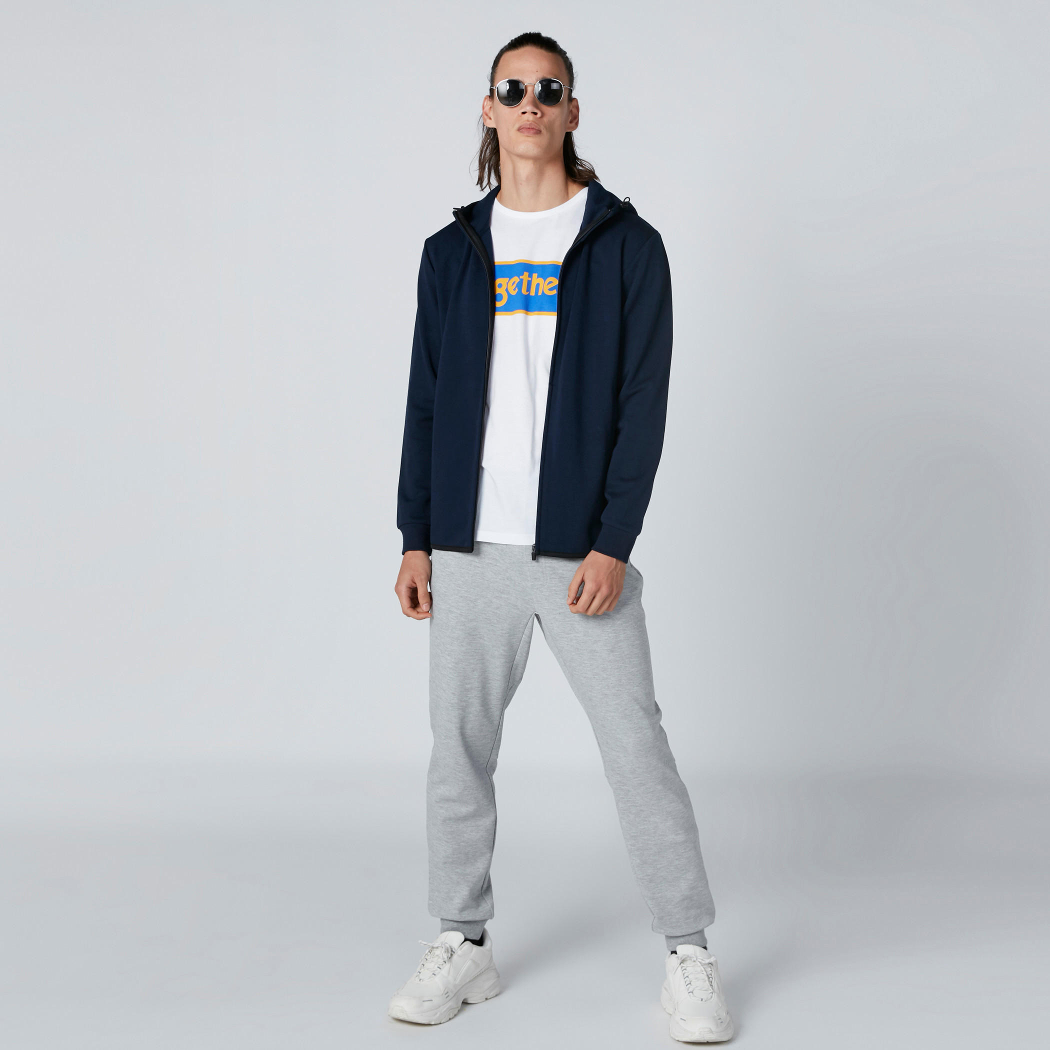بنطال رياضي بخصر مطّاطي وجيوب-men-clothing-bottoms-joggers-image-3