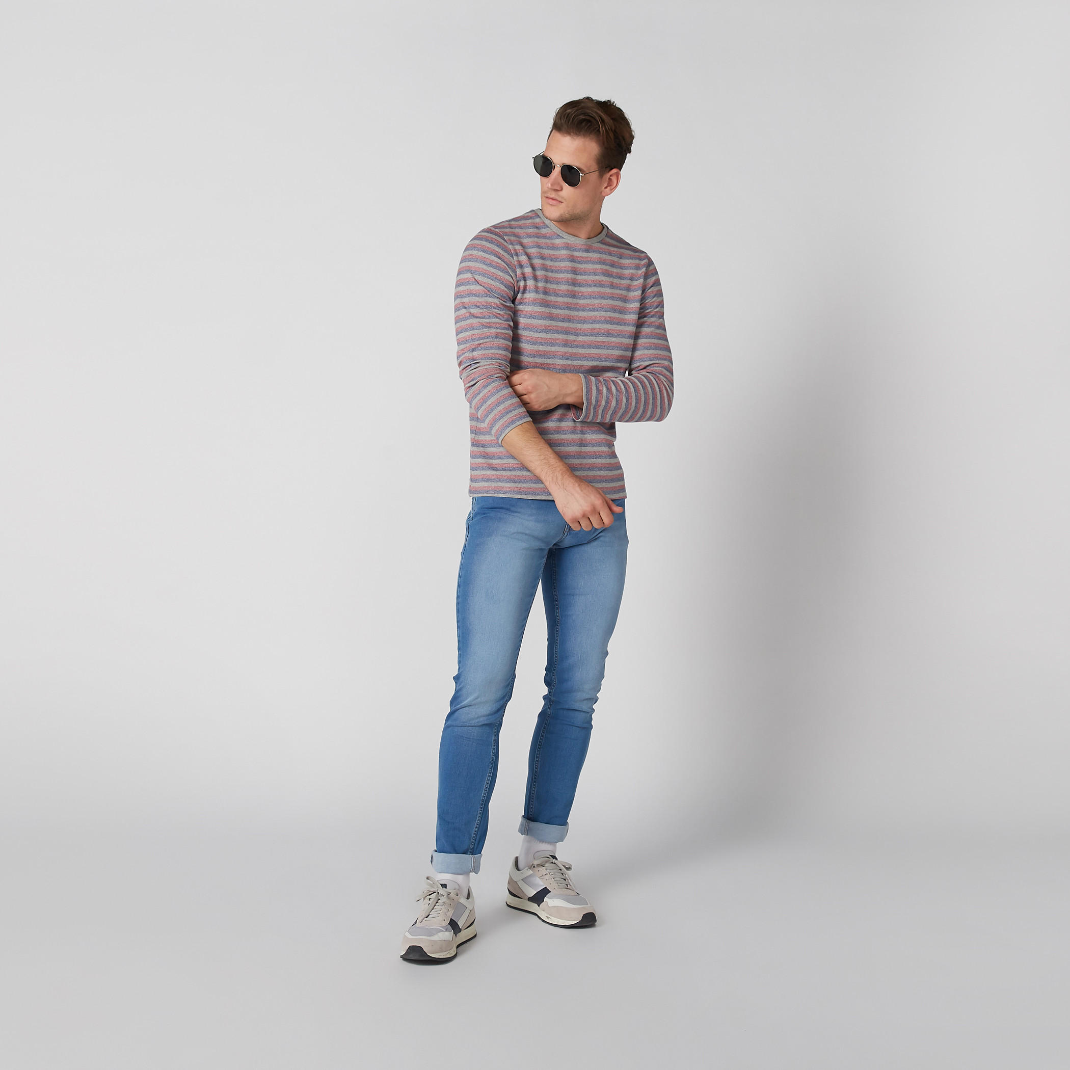 تيشيرت مقلم بياقة مستديرة وأكمام طويلة-men-clothing-tshirtsandpolos-tshirts-image-1