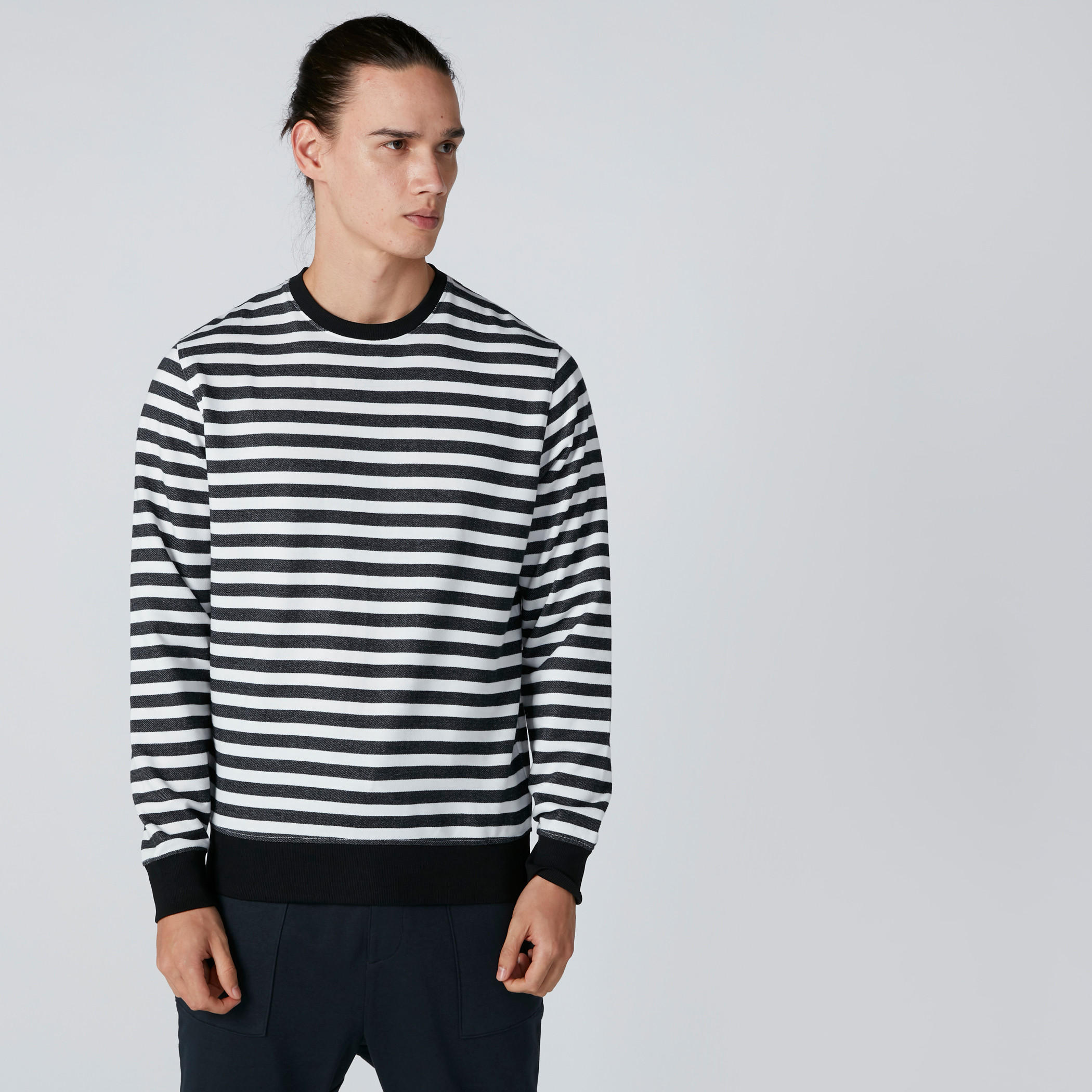 سويت شيرت مقلّم بأكمام طويلة-men-winterwear-hoodiesandsweatshirts-image-3