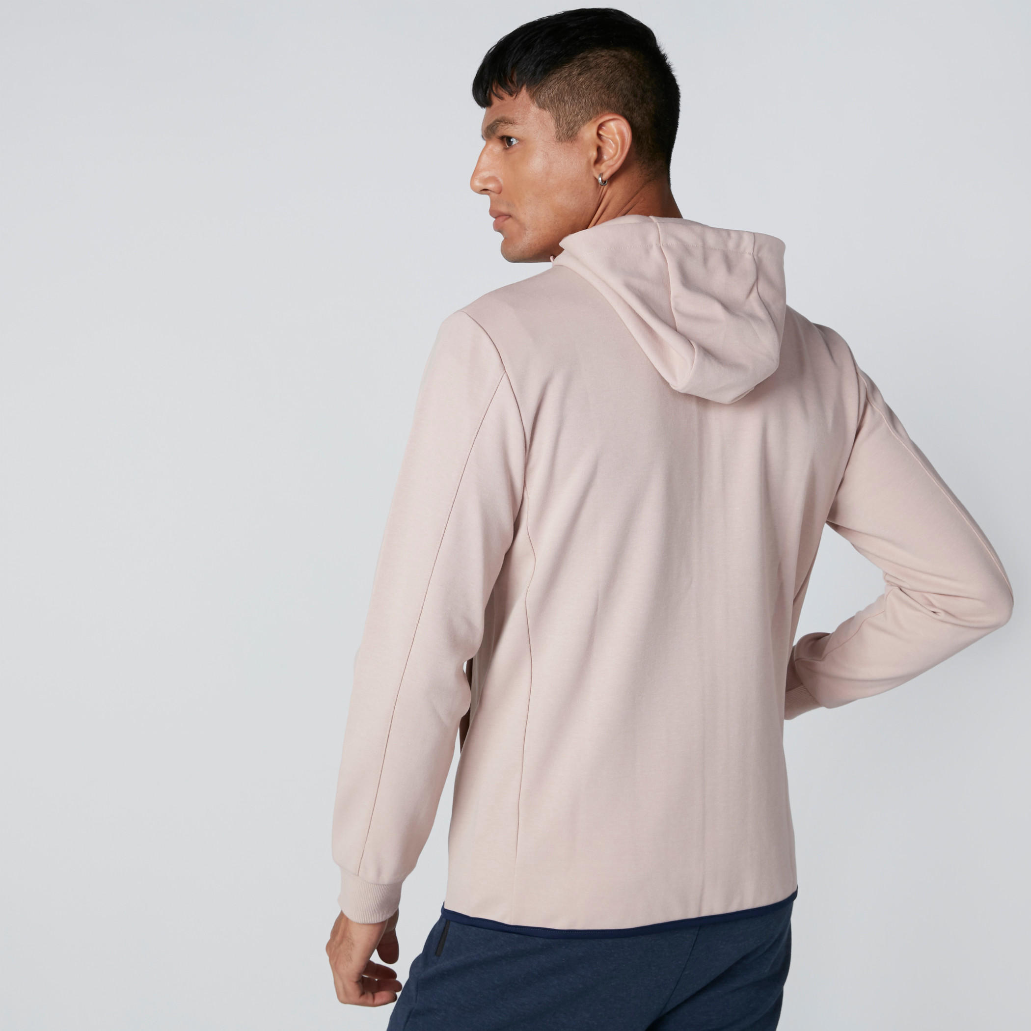 جاكيت بأكمام طويلة وسحّاب وقبّعة-men-winterwear-hoodiesandsweatshirts-image-3