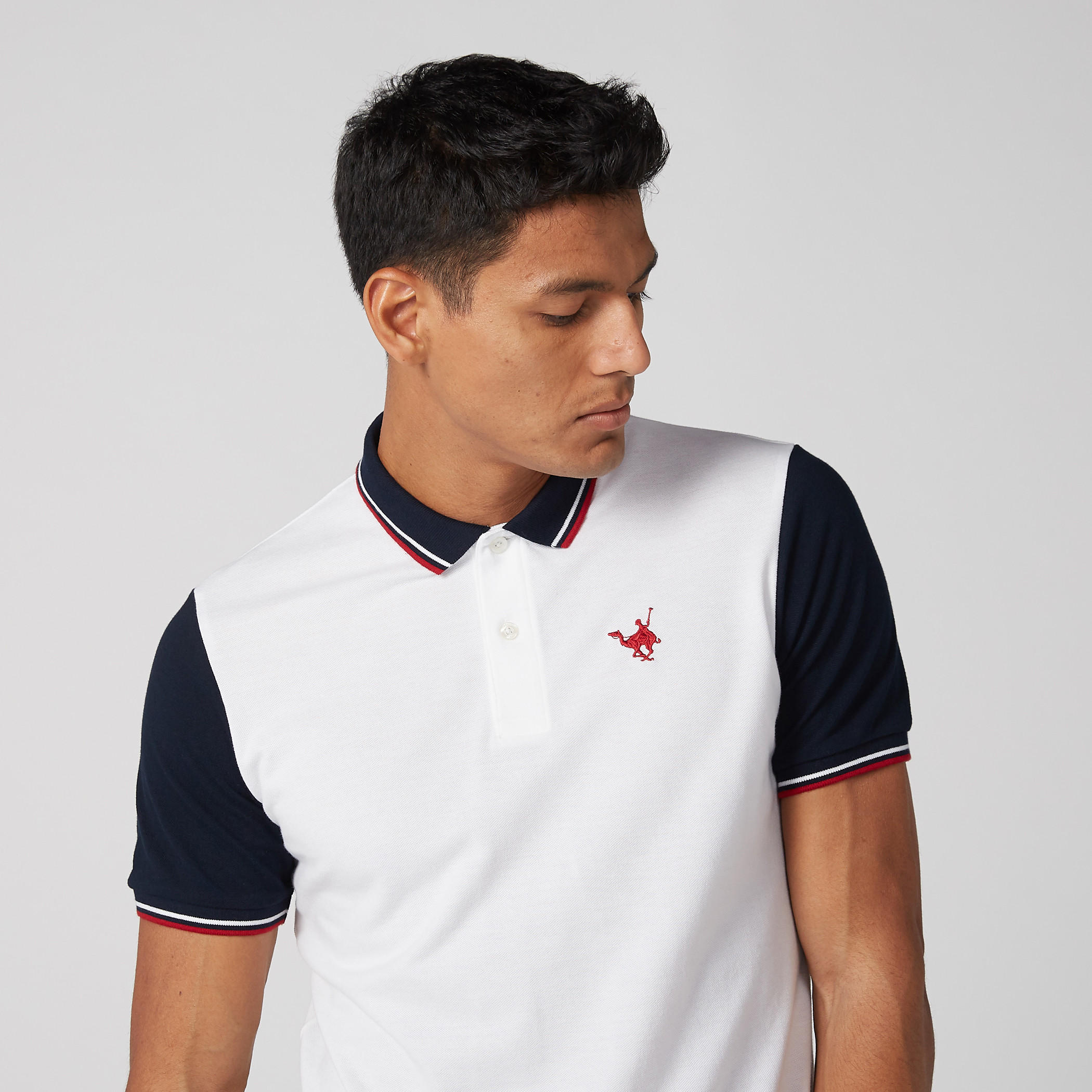 تيشيرت بياقة بولو وأكمام قصيرة وفتحات جانبية-men-clothing-tshirtsandpolos-polos-image-1