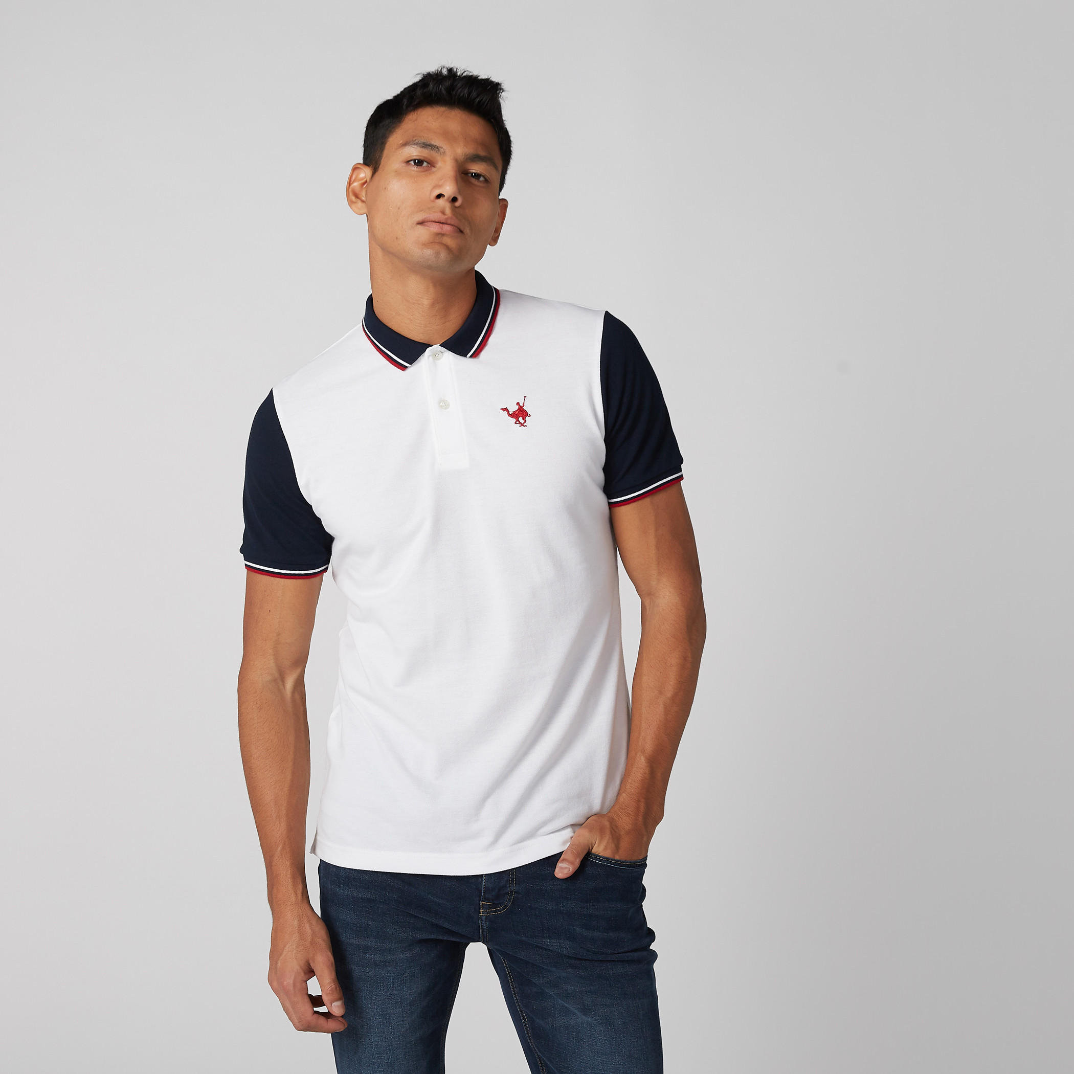 تيشيرت بياقة بولو وأكمام قصيرة وفتحات جانبية-men-clothing-tshirtsandpolos-polos-image-3