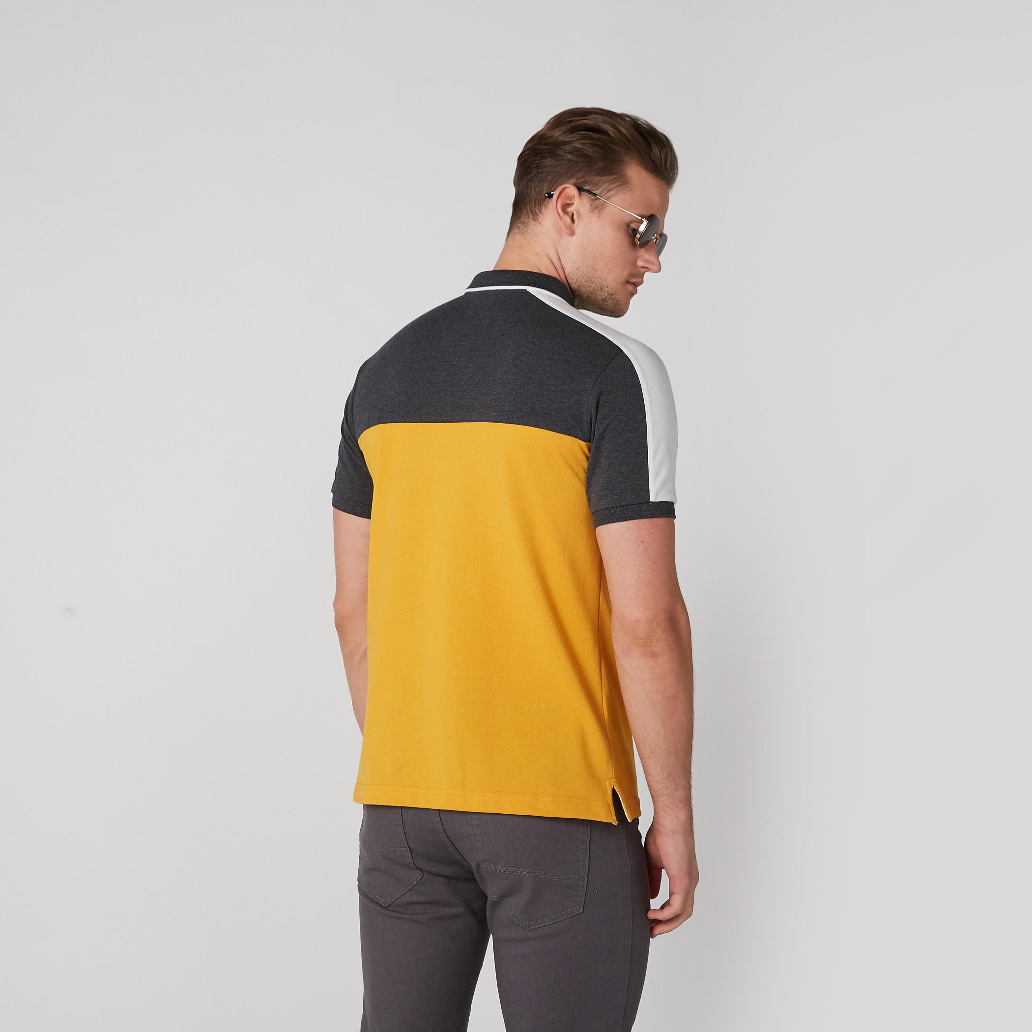 تيشيرت بقصّة عادية وياقة بولو-men-clothing-tshirtsandpolos-polos-image-3
