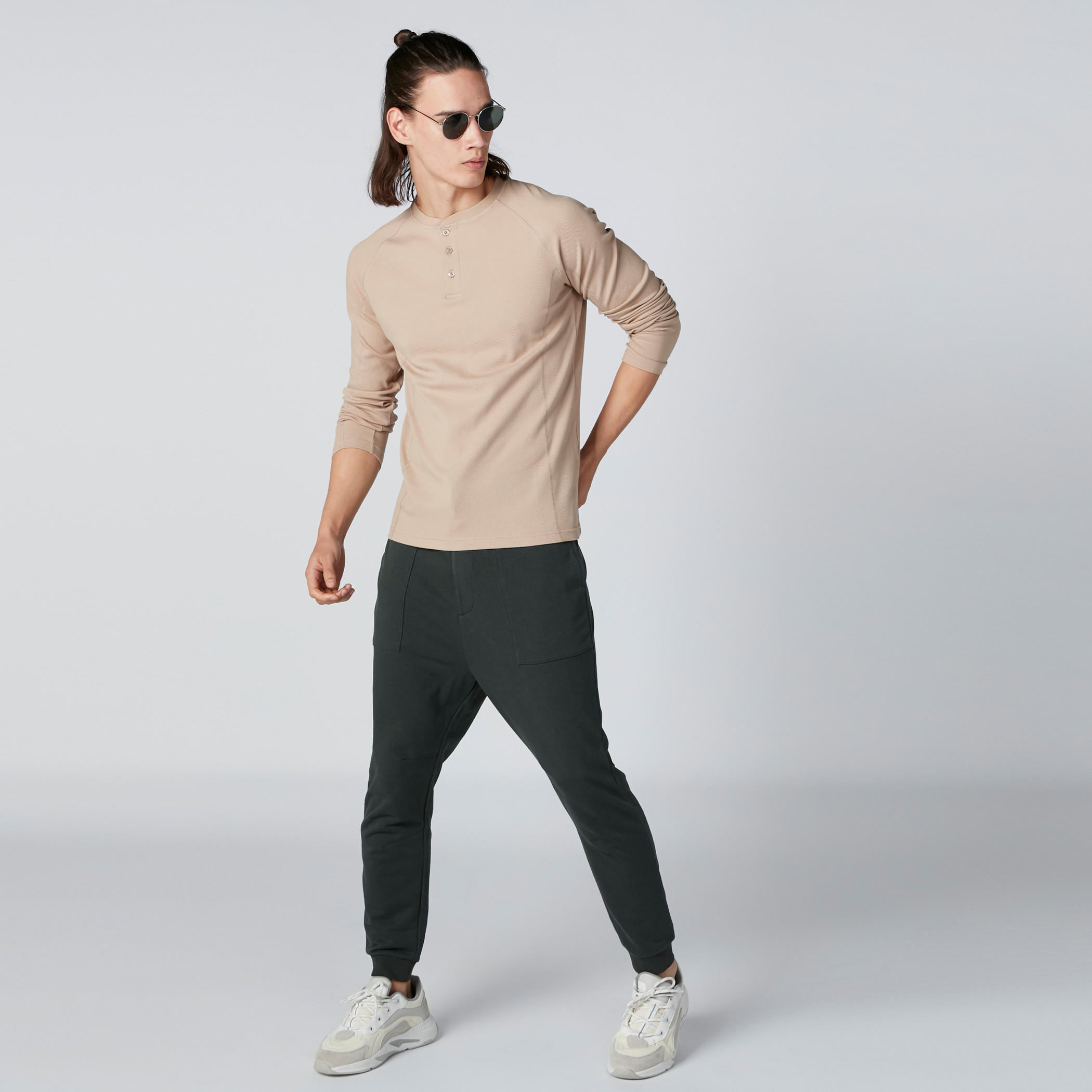 تيشيرت بياقة هينلي وأكمام مغايرة-men-clothing-tshirtsandpolos-tshirts-image-3