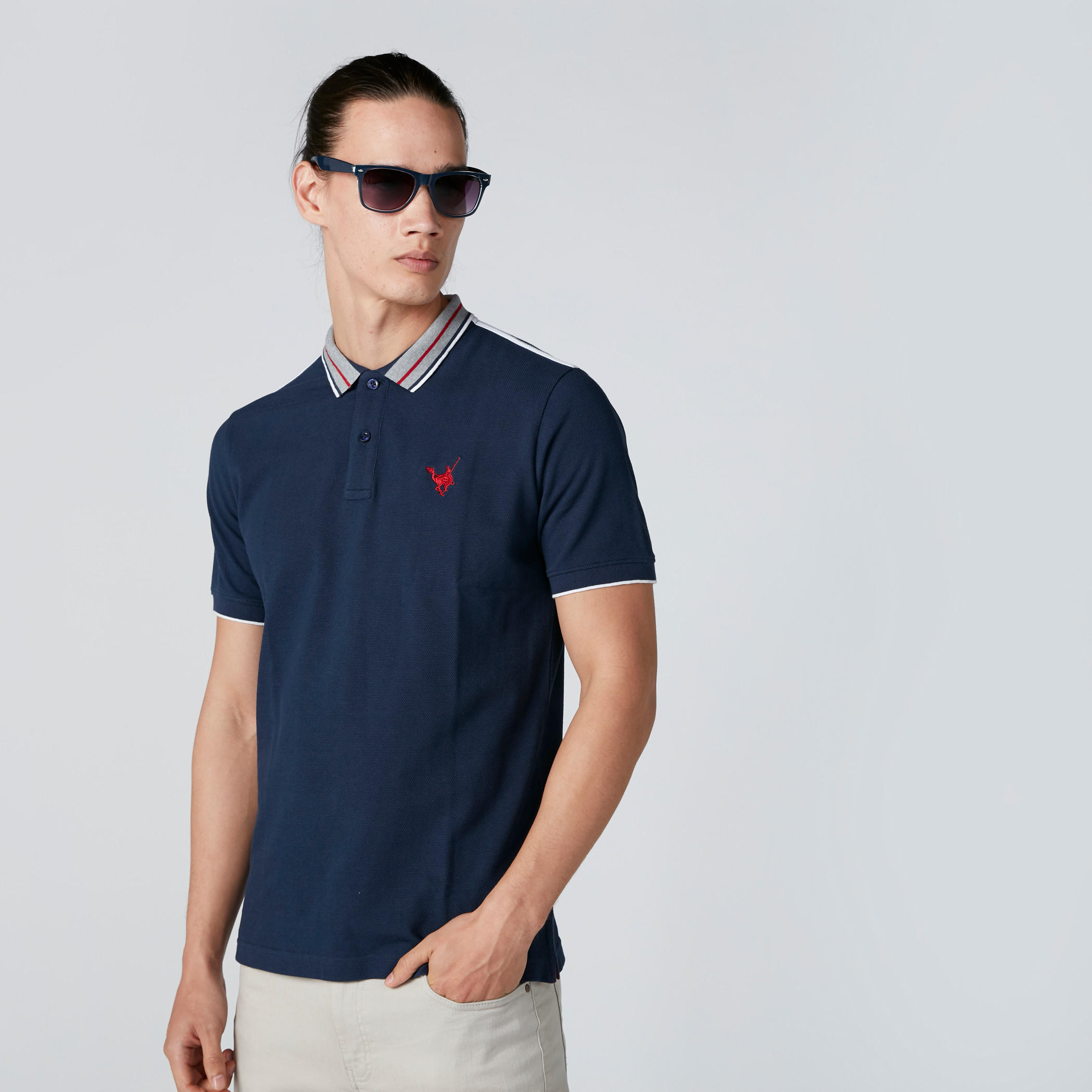 تيشيرت بولو بأكمام قصيرة وتطريز-men-clothing-tshirtsandpolos-polos-image-1