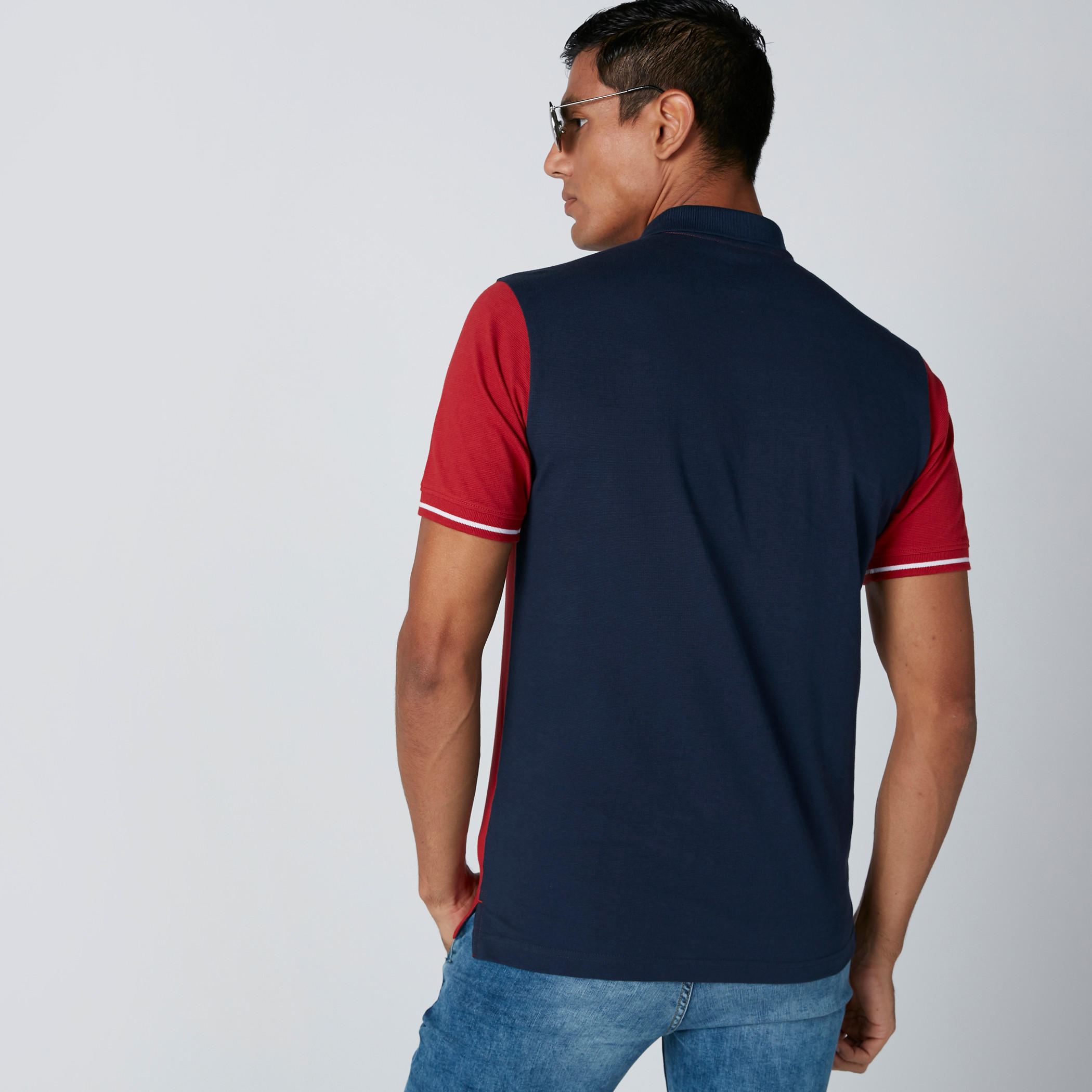 تيشيرت بقصّة عادية وياقة بولو وأكمام قصيرة-men-clothing-tshirtsandpolos-polos-image-2