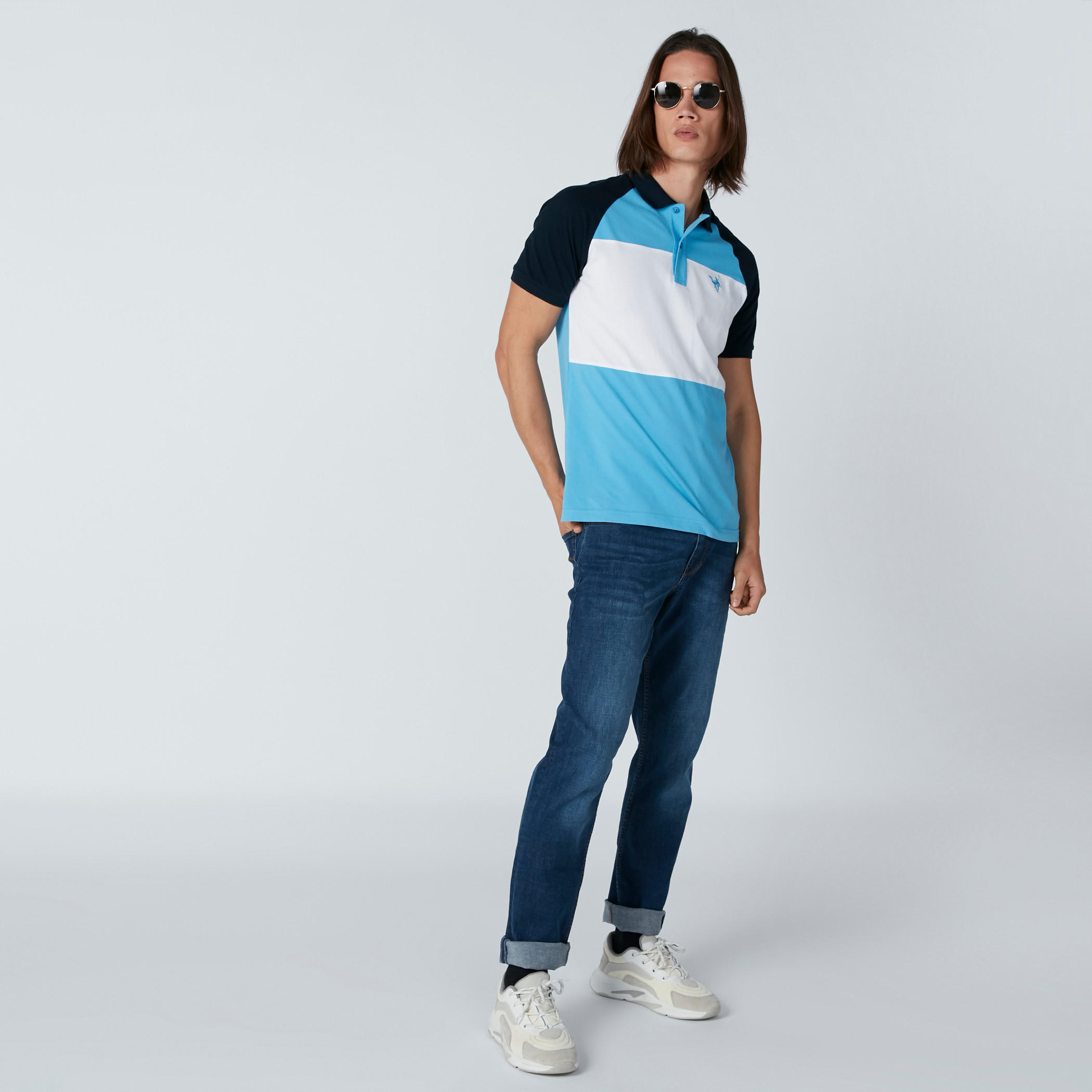 تيشيرت مطرّز بياقة بولو وأكمام قصيرة مغايرة-men-clothing-tshirtsandpolos-polos-image-2