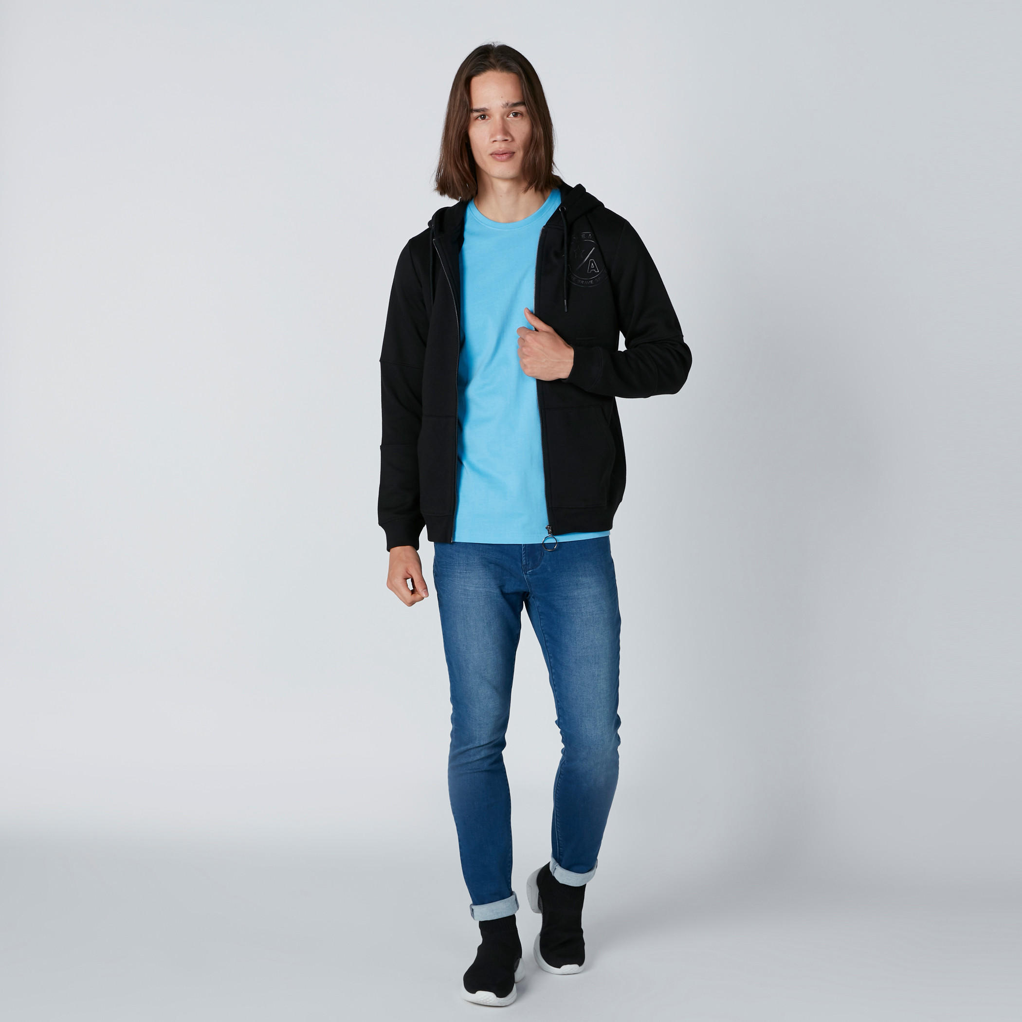 تيشيرت بياقة ضيقة وأكمام قصيرة-men-clothing-tshirtsandpolos-tshirts-image-3