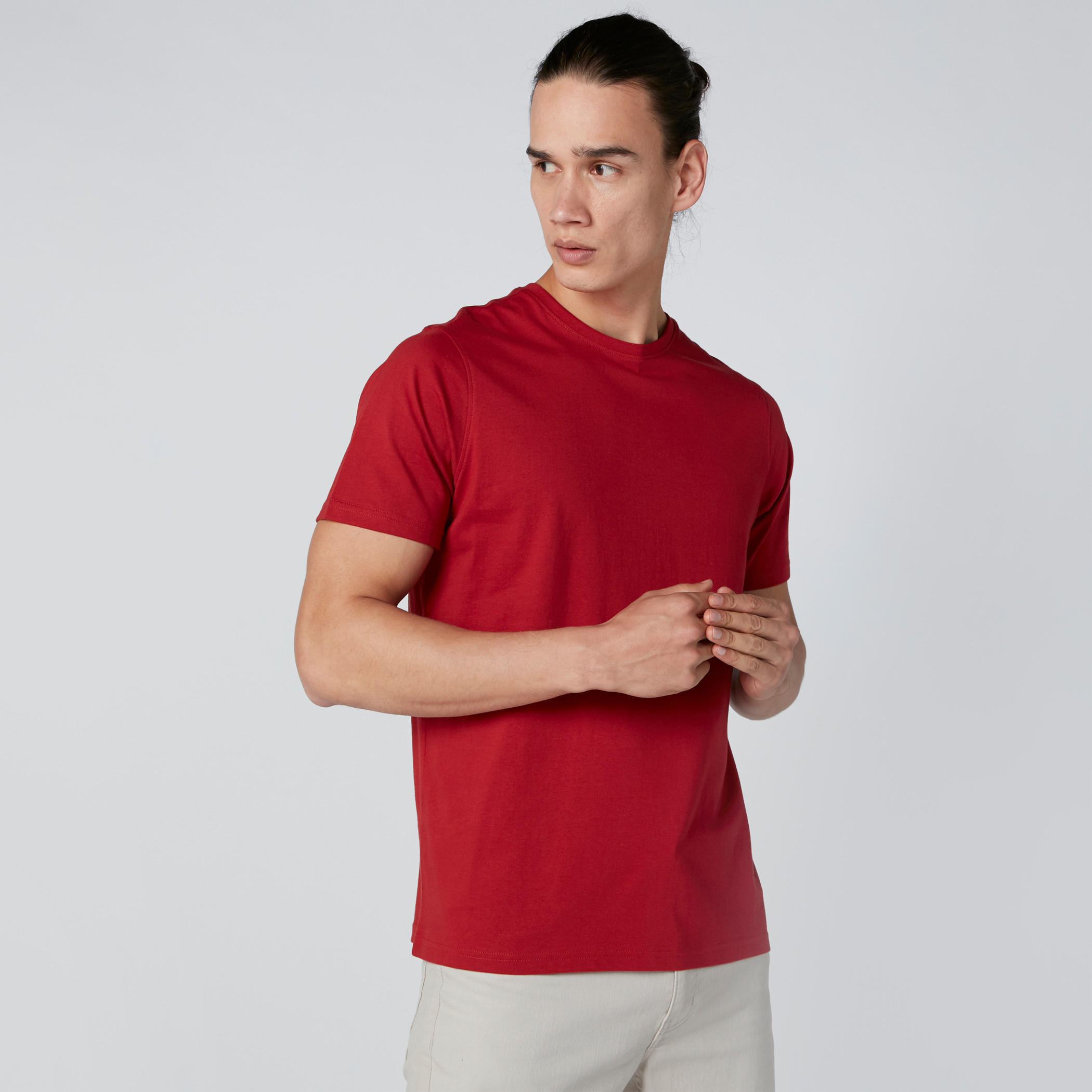 تيشيرت بياقة ضيّقة وأكمام قصيرة-men-clothing-tshirtsandpolos-tshirts-image-1