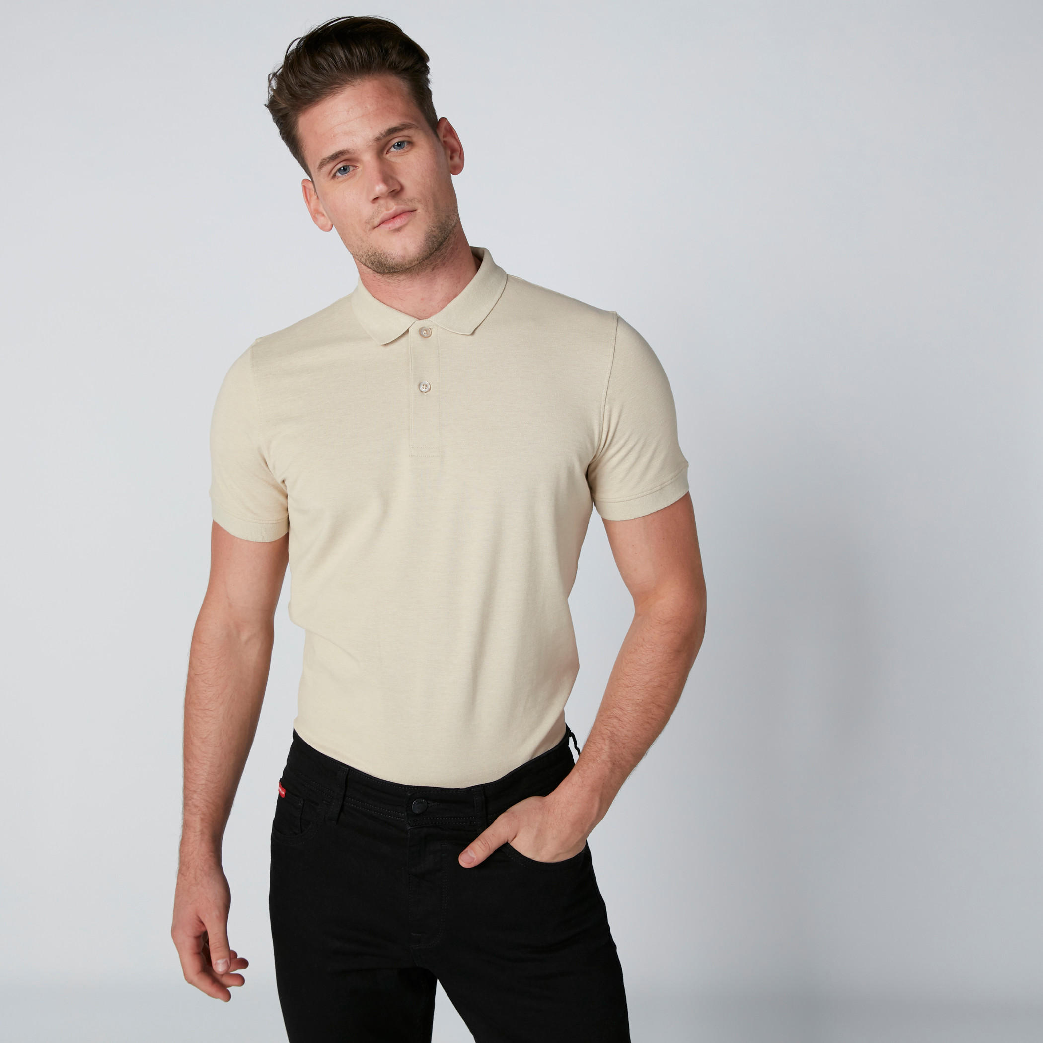 تيشيرت بياقة بولو وأكمام قصيرة وفتحات جانبية-men-clothing-tshirtsandpolos-polos-image-3