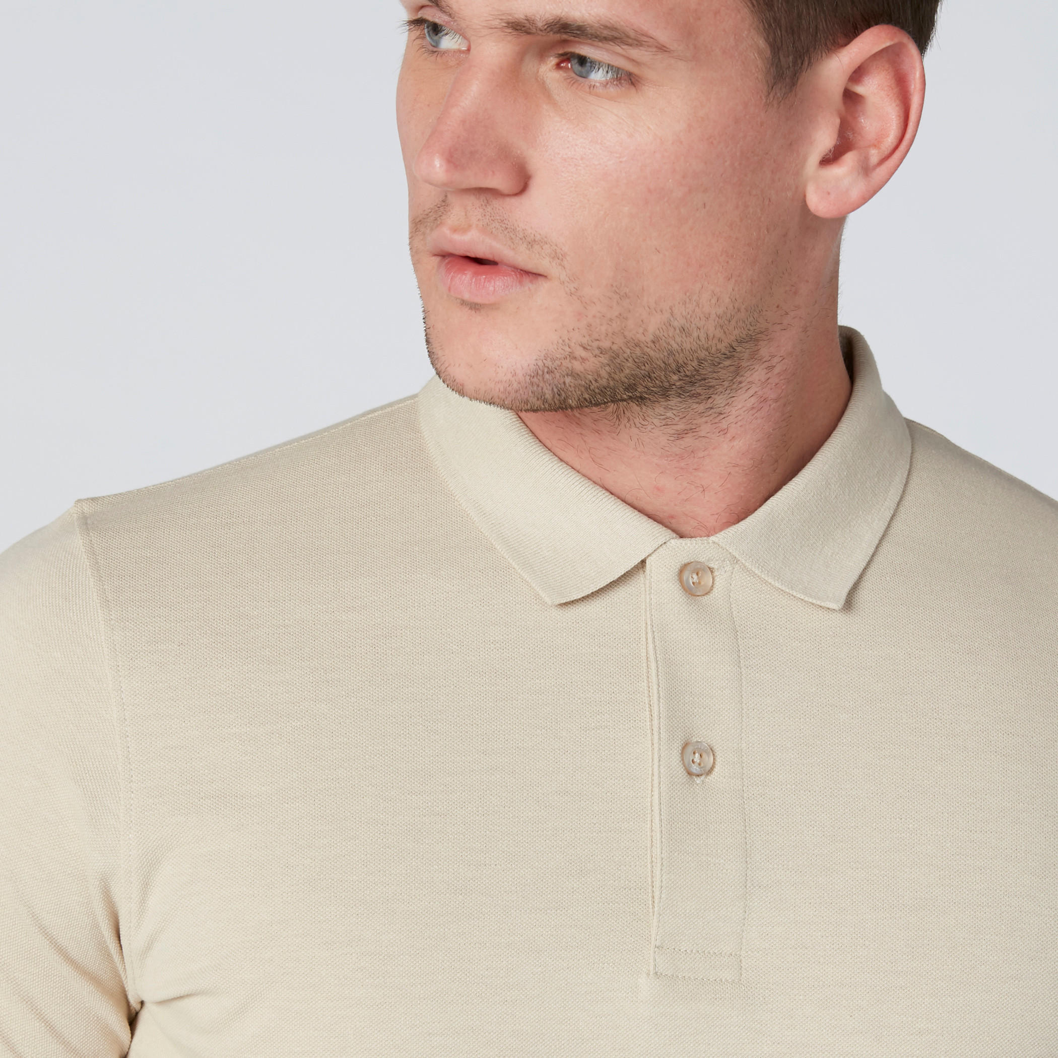 تيشيرت بياقة بولو وأكمام قصيرة وفتحات جانبية-men-clothing-tshirtsandpolos-polos-image-4