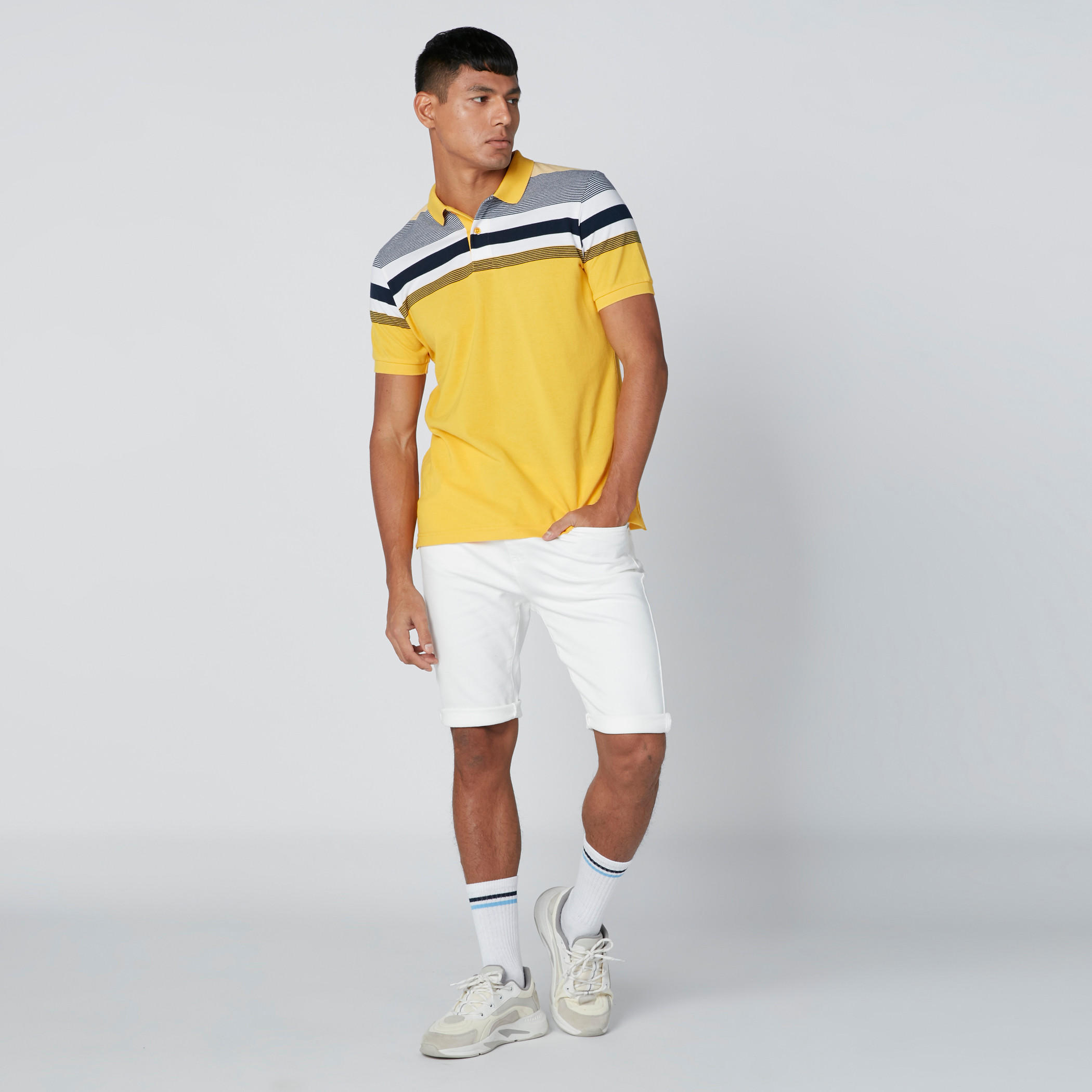 تيشيرت مقلّم بياقة بولو وأكمام قصيرة-men-clothing-tshirtsandpolos-polos-image-2