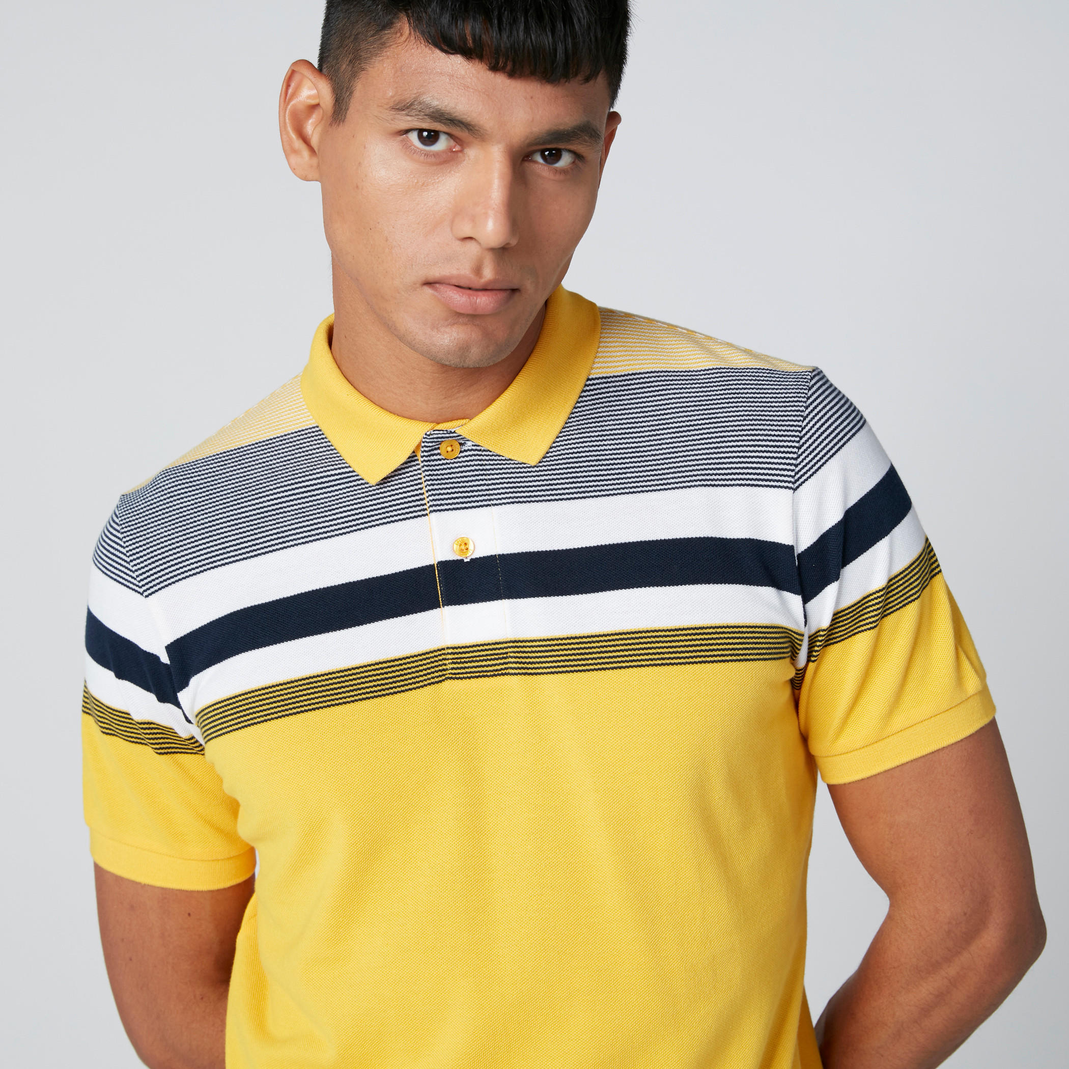 تيشيرت مقلّم بياقة بولو وأكمام قصيرة-men-clothing-tshirtsandpolos-polos-image-1
